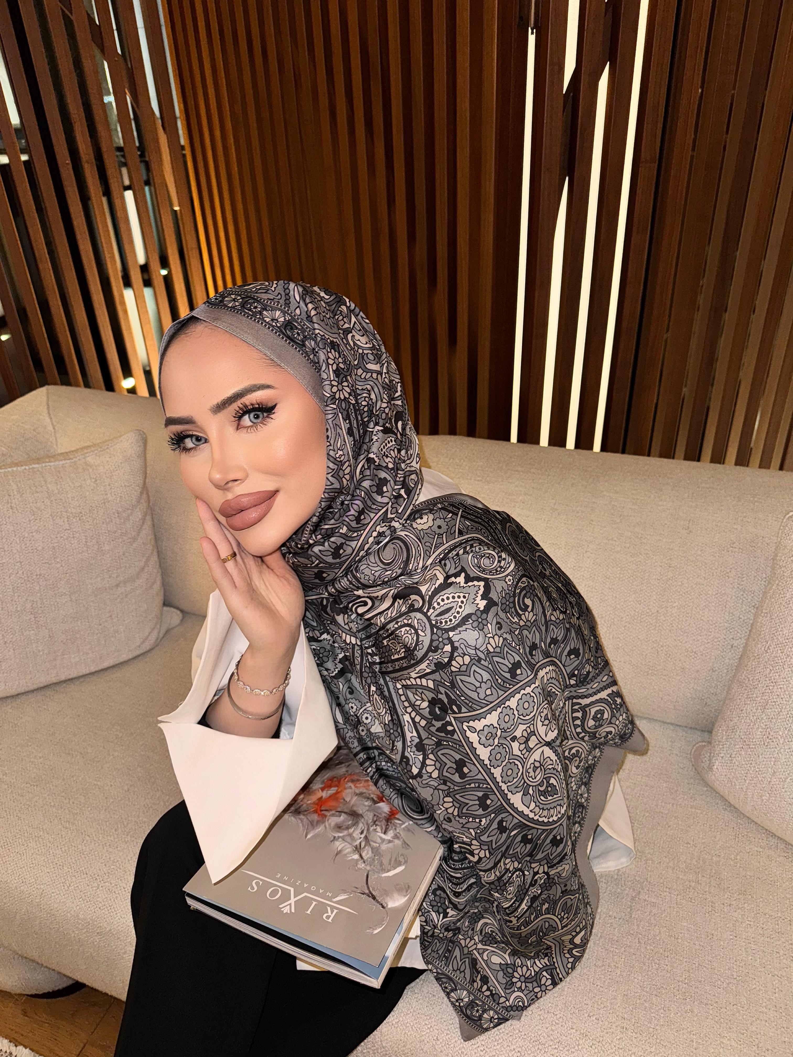 Saye Model Şal Siyah Krem