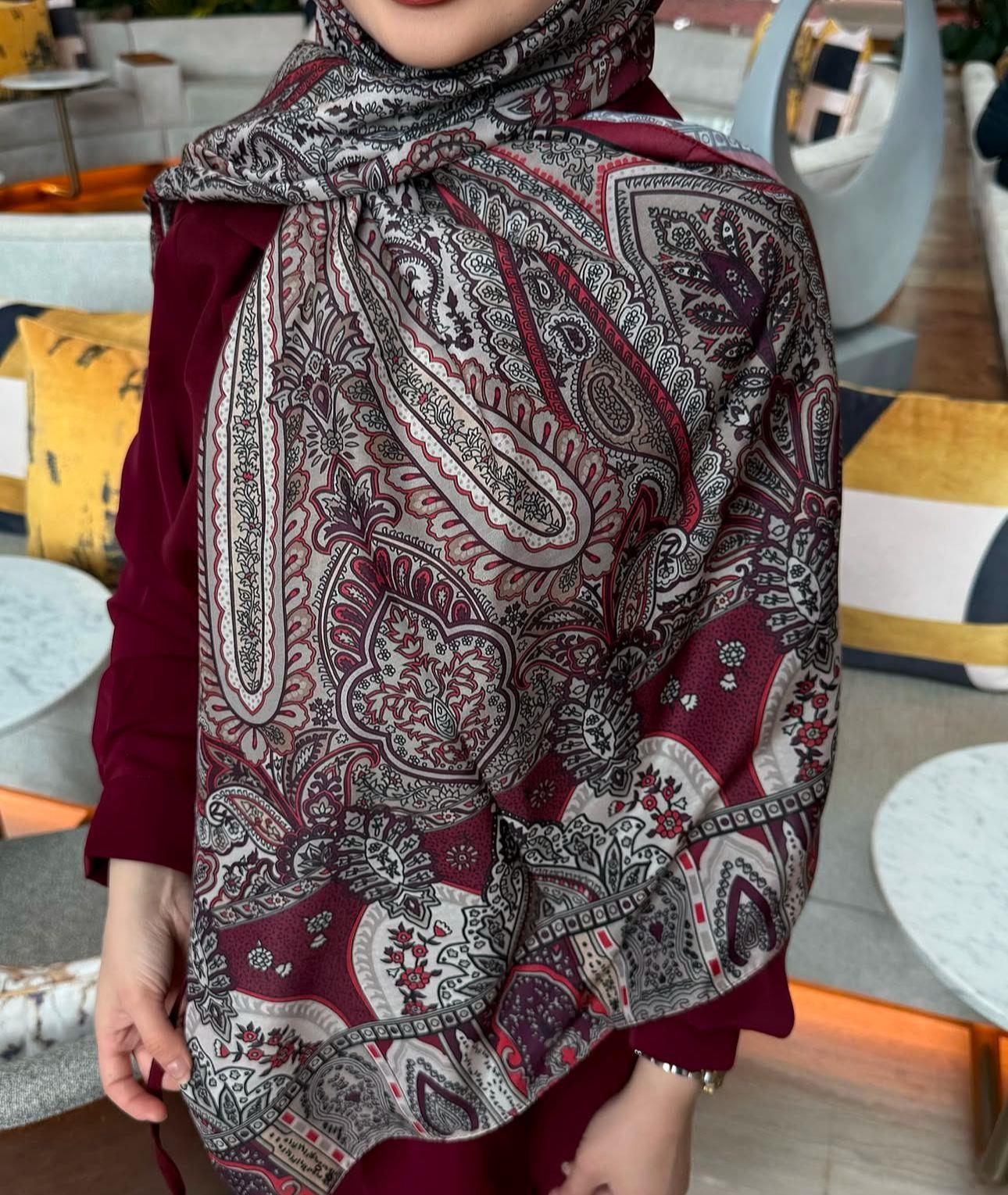 Yüsra Model Şal Bordo