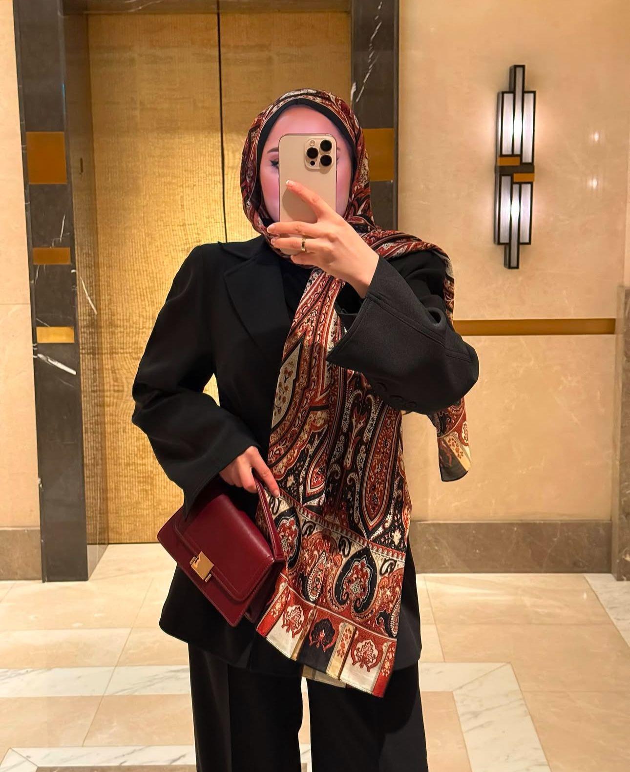 Yüsra Model Şal Siyah Hardal