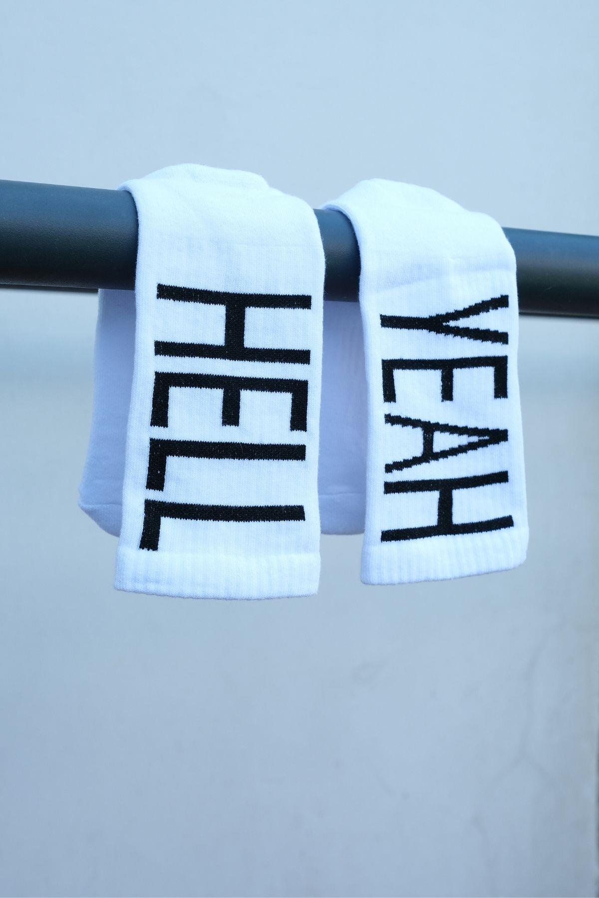 Erkek Beyaz-Siyah Sloganlı Soket Çorap