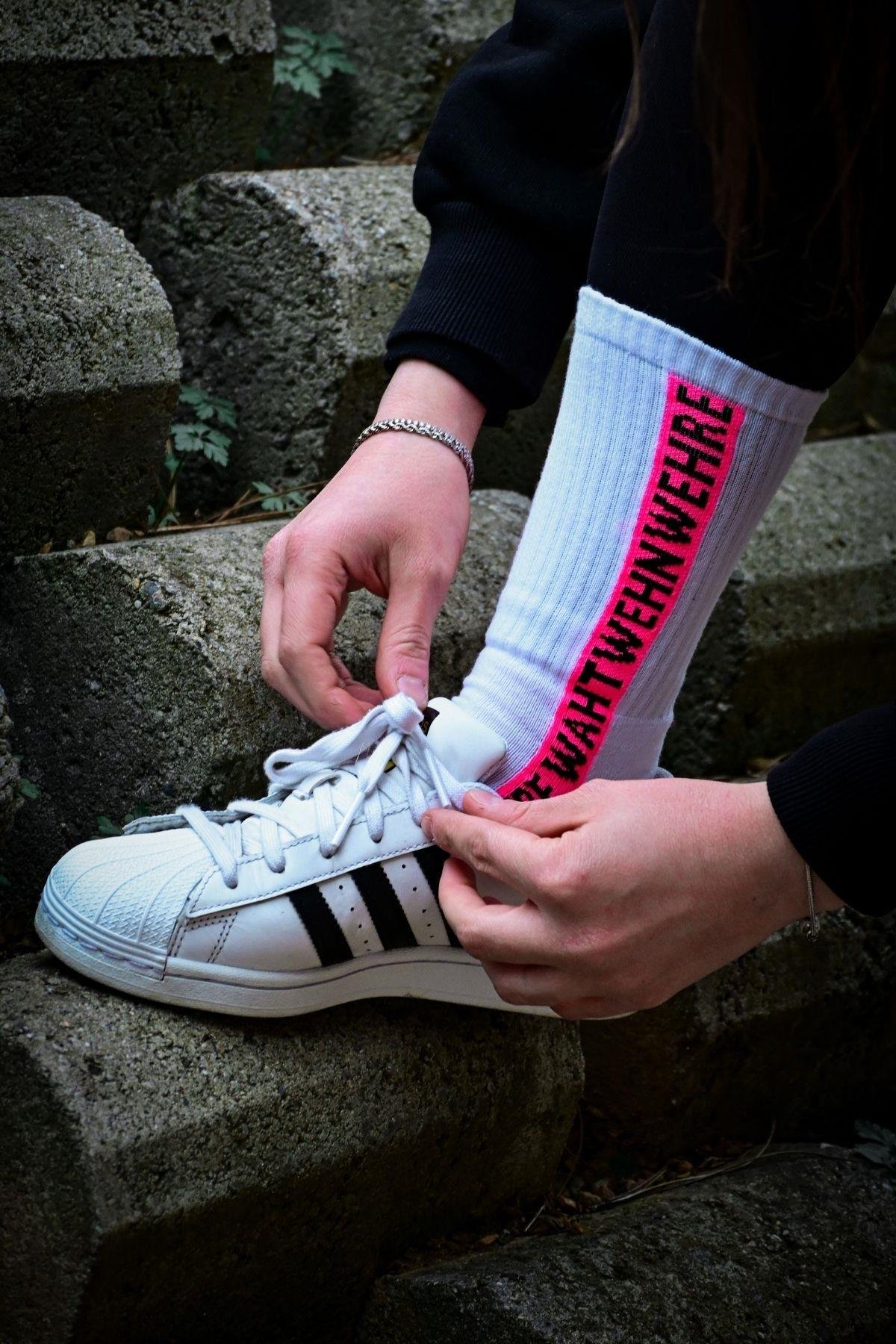 Kadın Beyaz-Pembe Sloganlı Soket Çorap