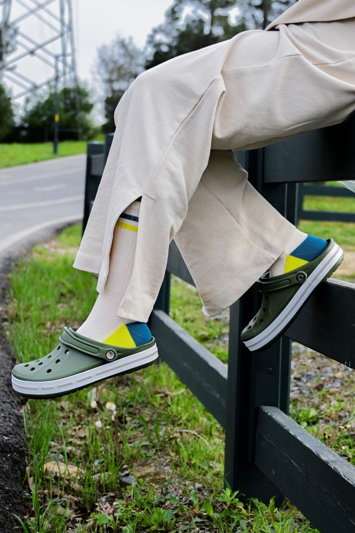 Kadın Krem-Yeşil Çizgili Soket Çorap