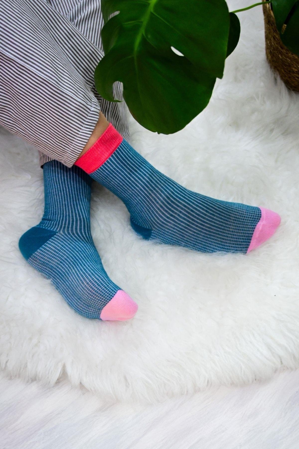 Kadın Mavi-Pembe Düz Soket Çorap