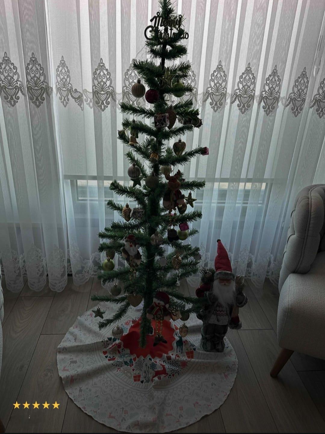 Kırmızı Çok Renkli Yılbaşı Temalı Dijital Baskılı Çam Ağacı Örtüsü