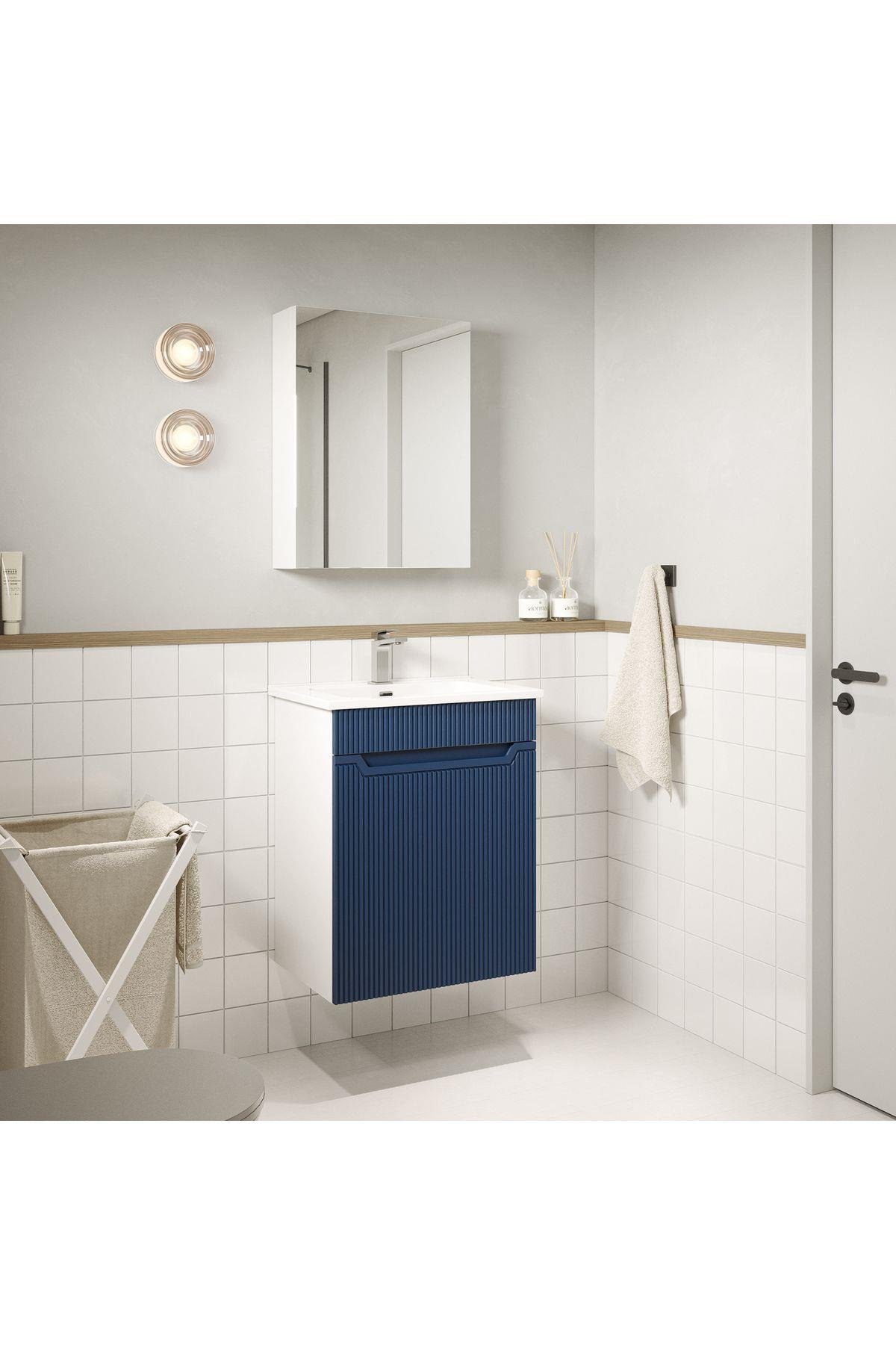 BANYO DOLABI AYNALI CNC İŞLEMELİ MEMBRAN KAPAKLI 55 cm