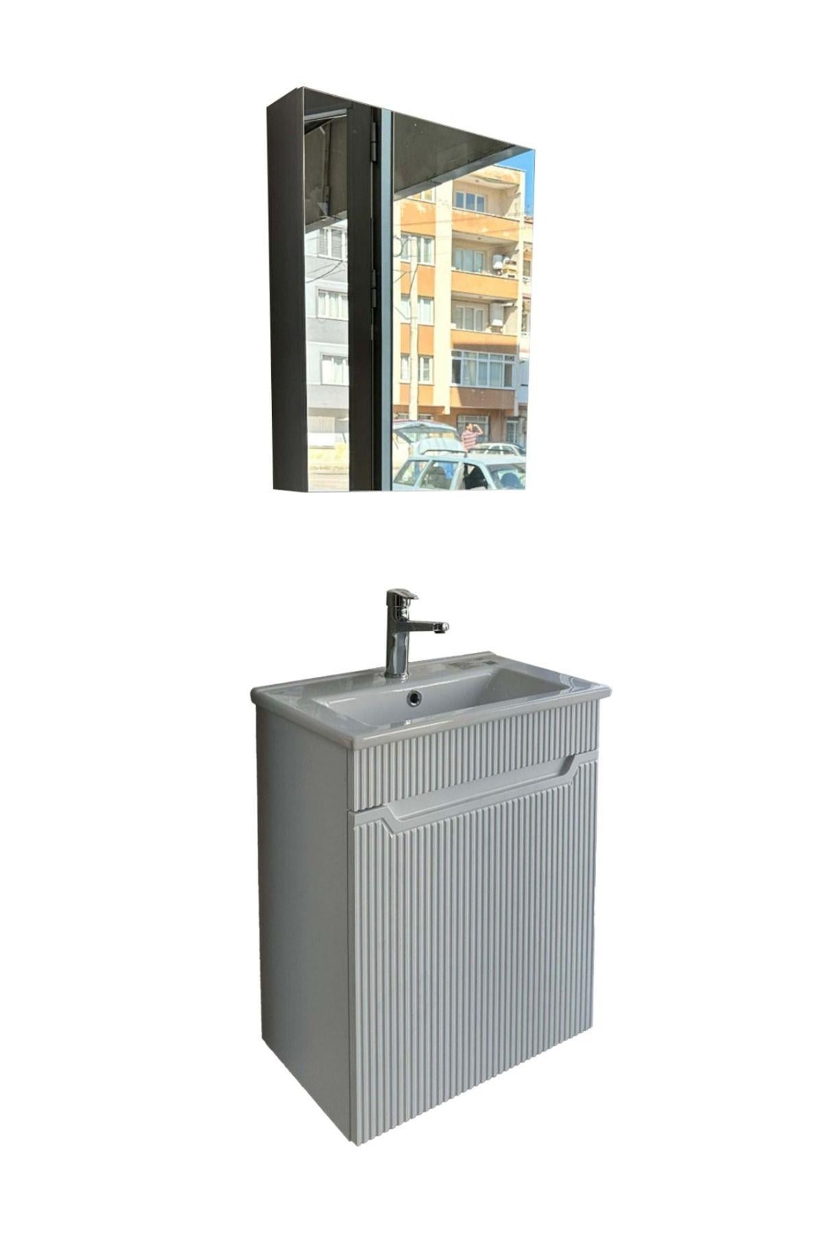 BANYO DOLABI AYNALI CNC İŞLEMELİ MEMBRAN KAPAKLI 55 cm
