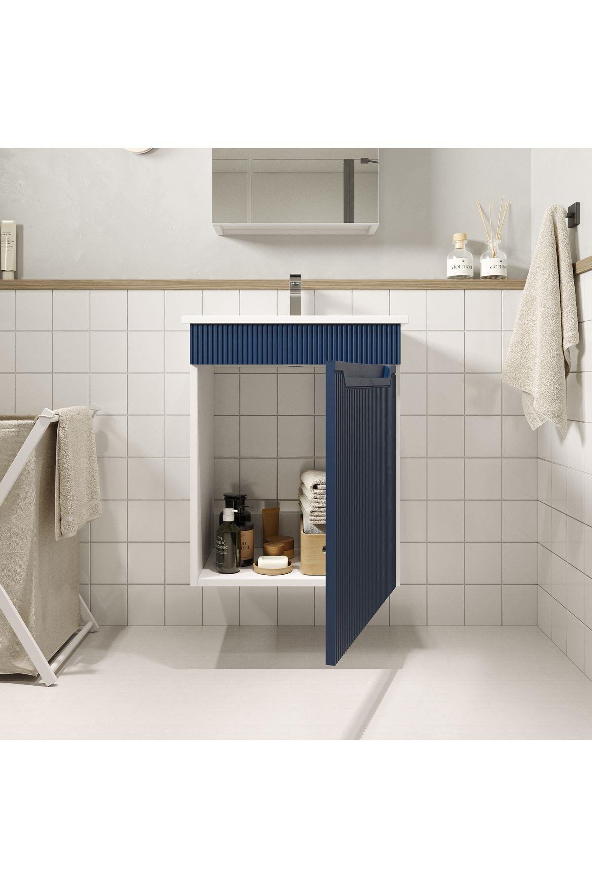 BANYO DOLABI AYNALI CNC İŞLEMELİ MEMBRAN KAPAKLI 55 cm