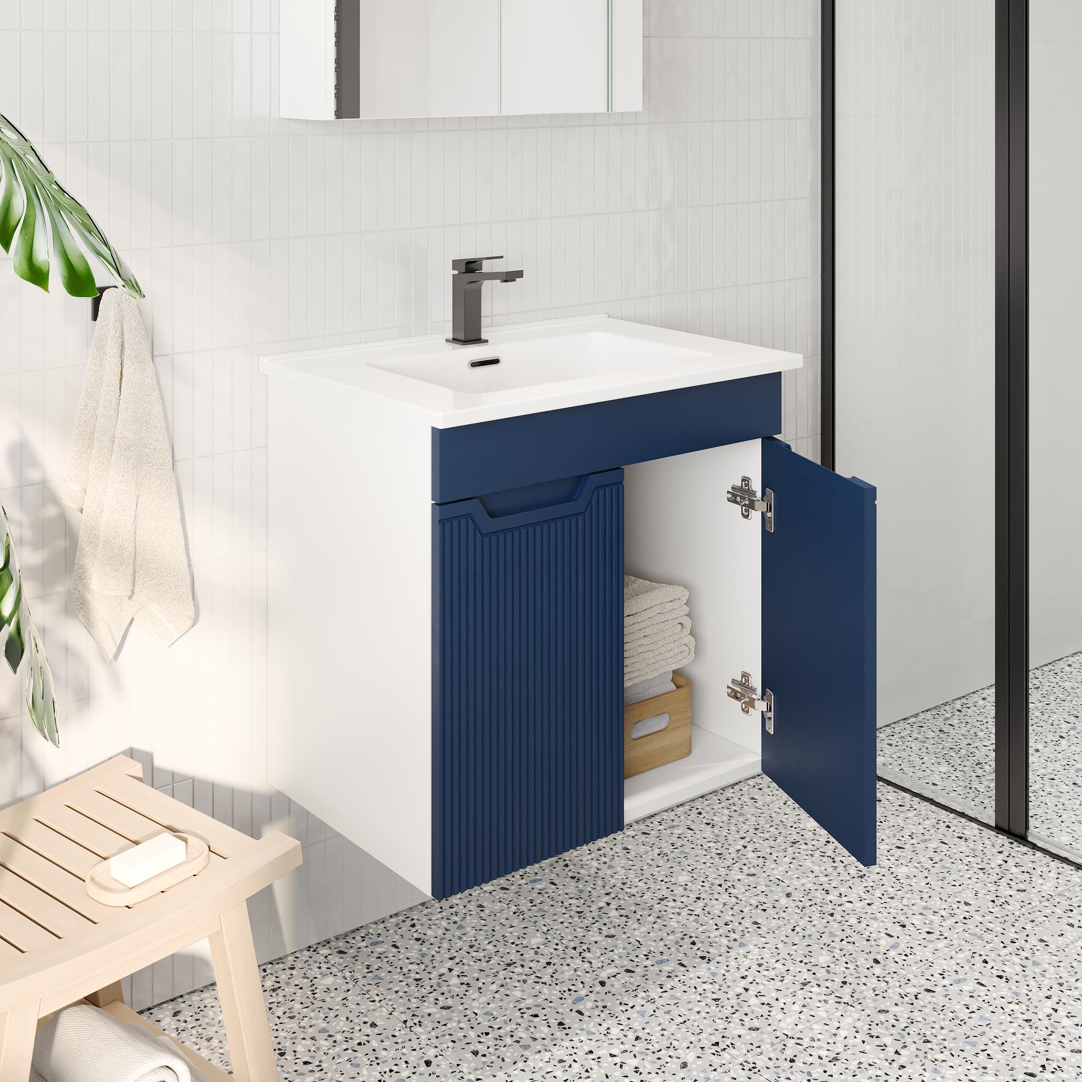 BANYO DOLABI AYNALI CNC İŞLEMELİ MEMBRAN KAPAKLI 65 cm