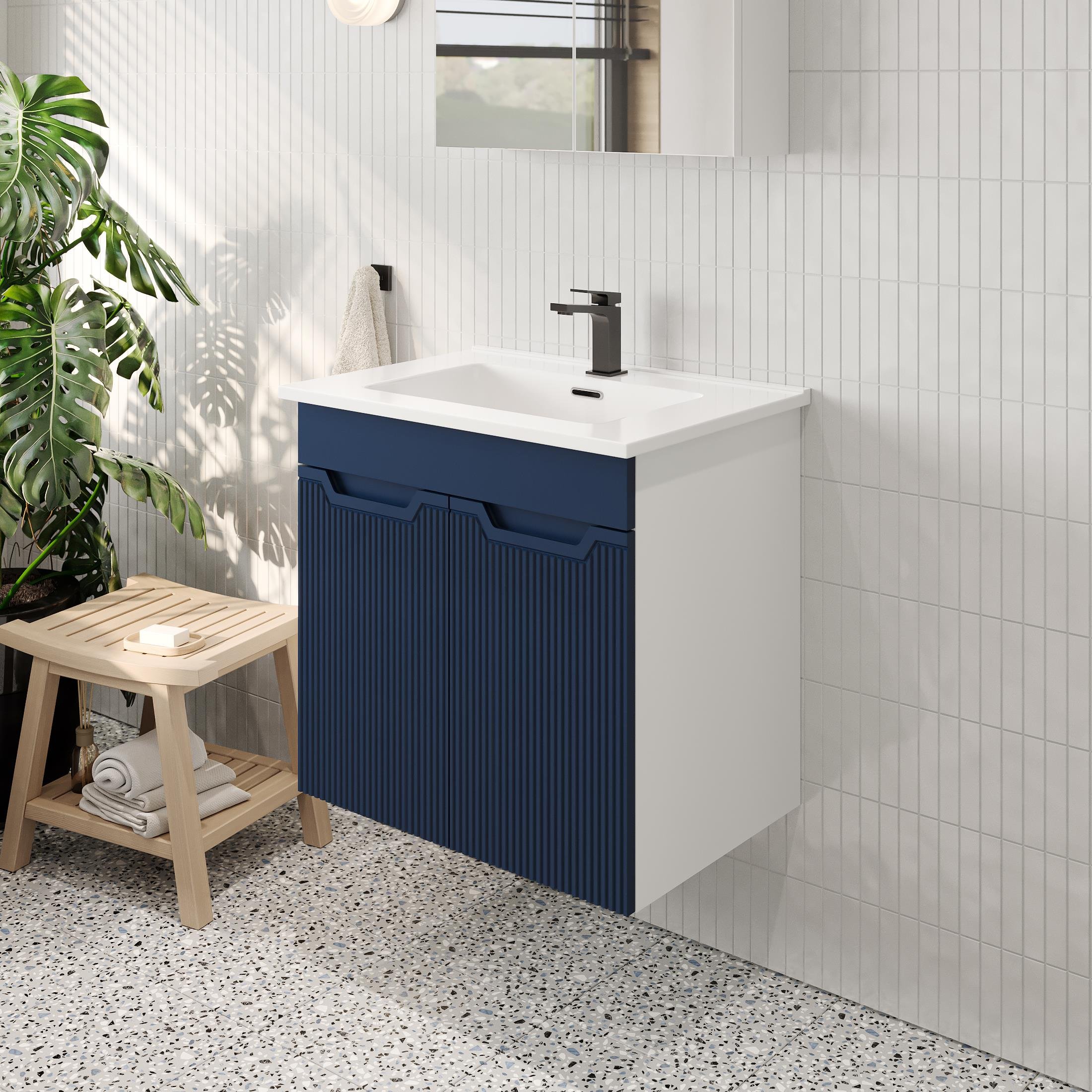 BANYO DOLABI AYNALI CNC İŞLEMELİ MEMBRAN KAPAKLI 65 cm