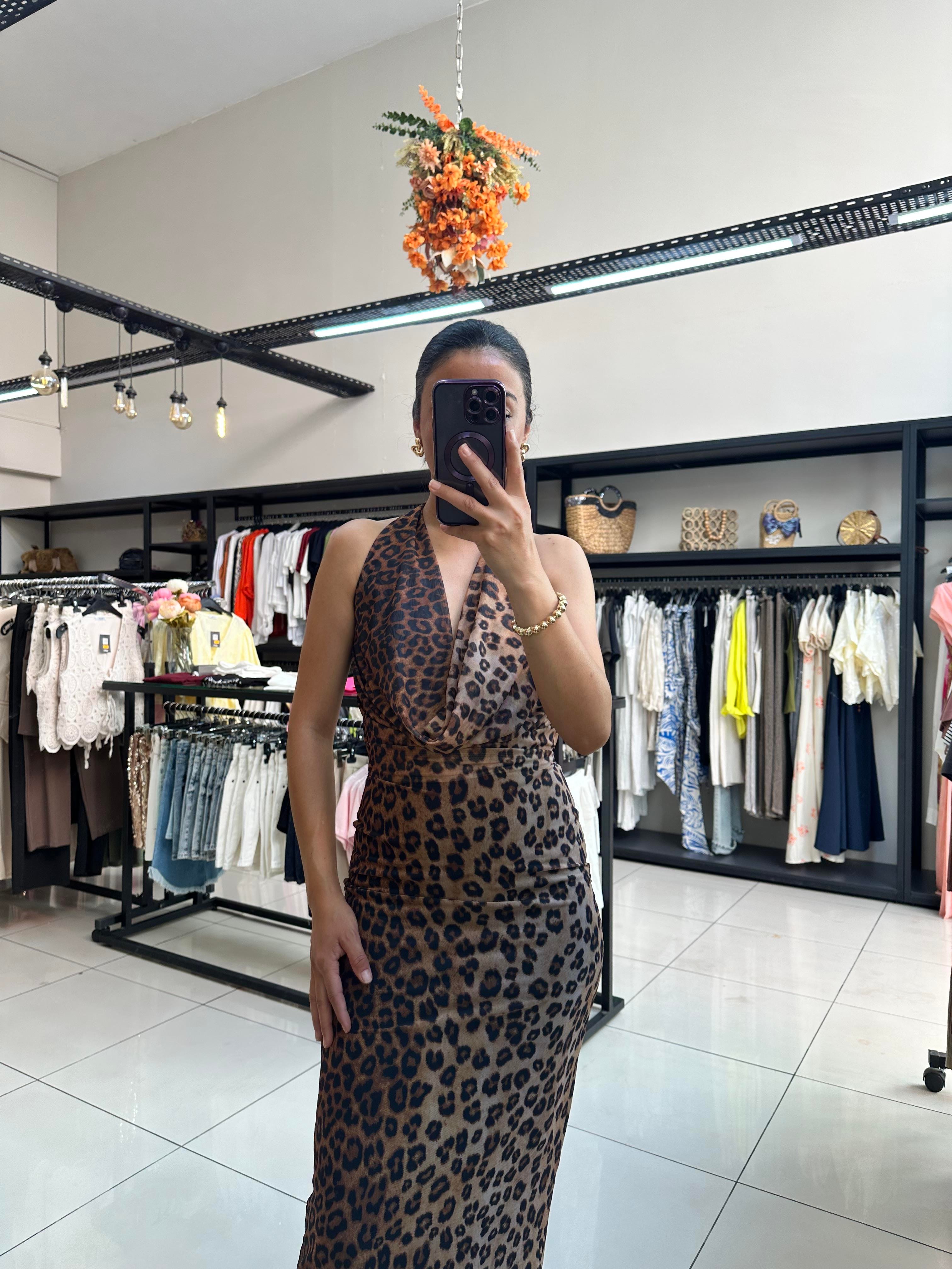 Sırt Dekolteli Leopar Elbise