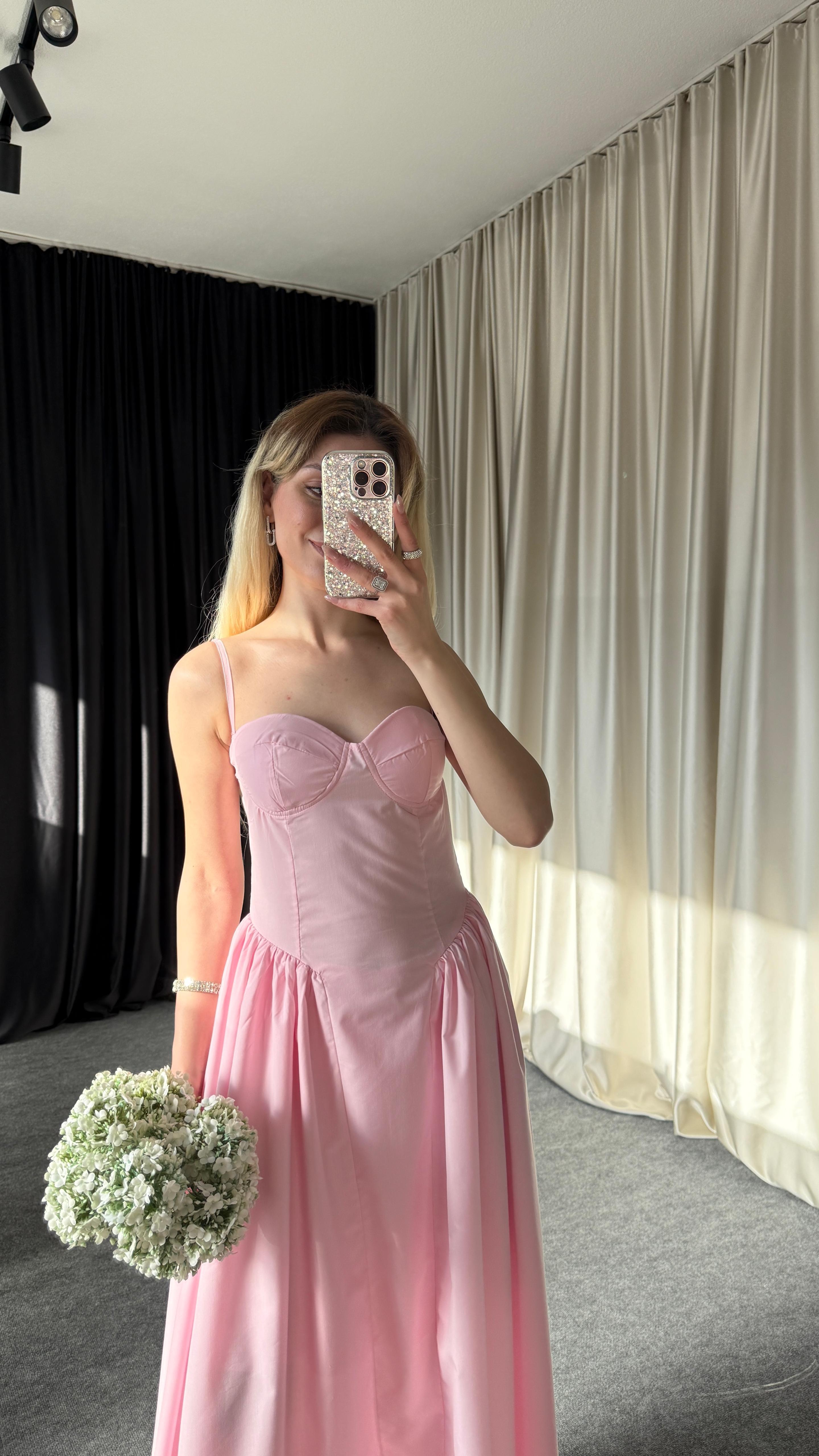 PRENSES PEMBE ELBİSE