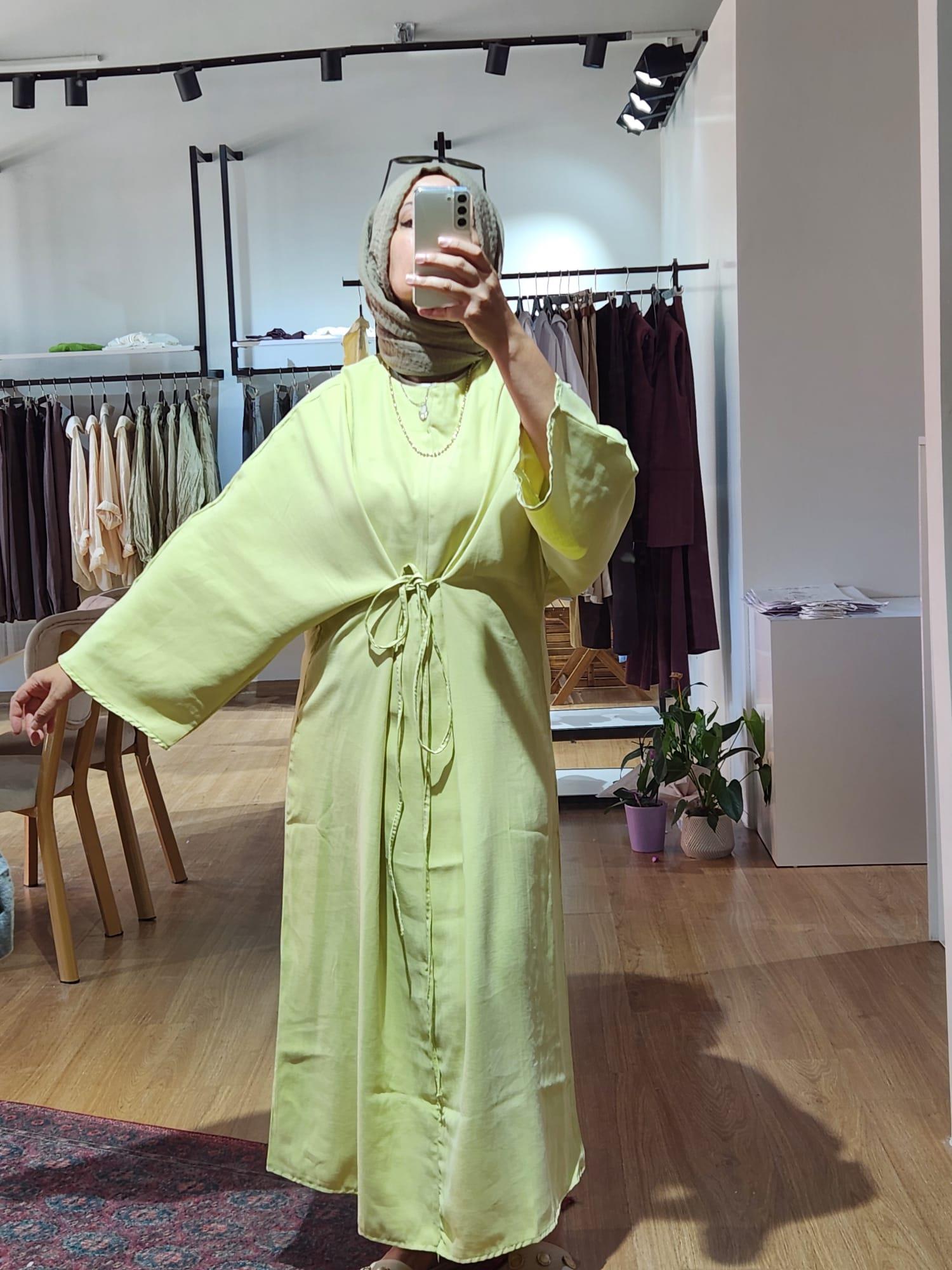 BELDEN BAĞLAMALI ELBİSE