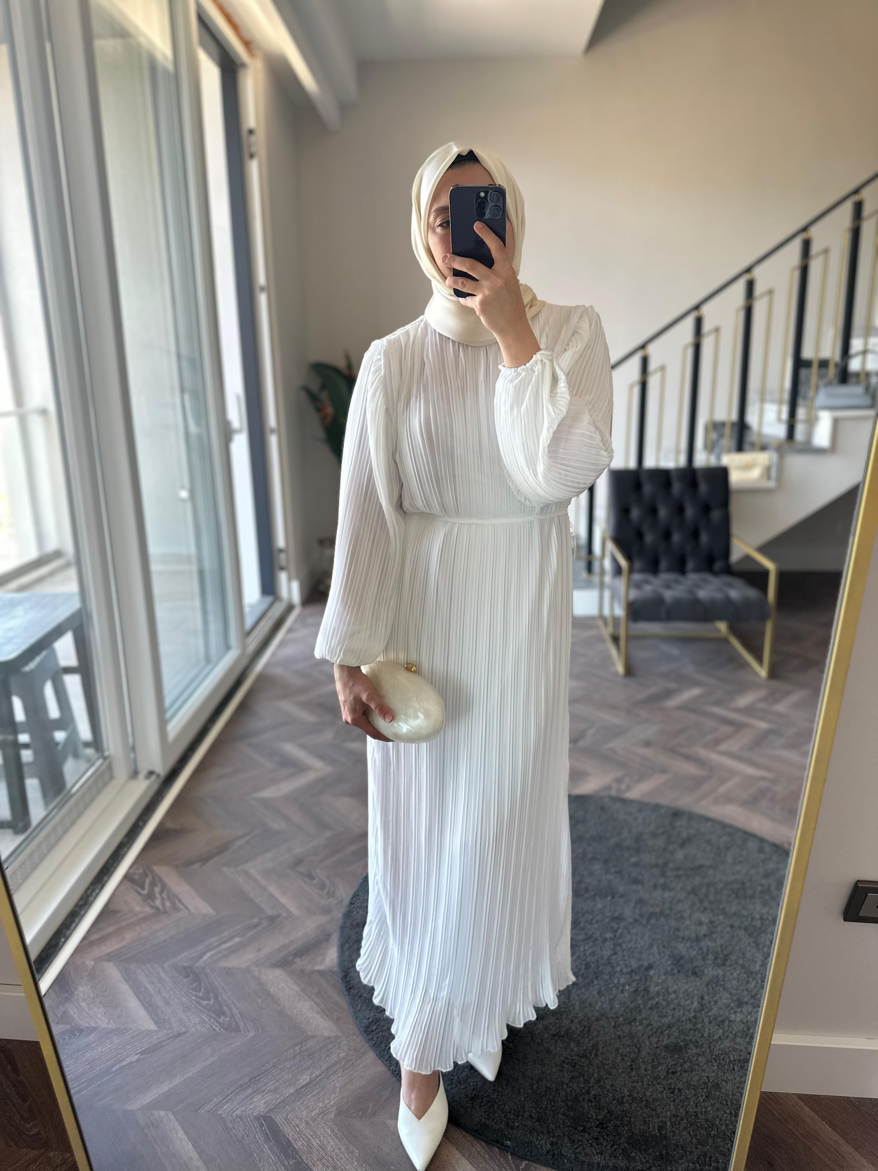 Piliseli Model Seyyar Kemer Tesettür Elbise