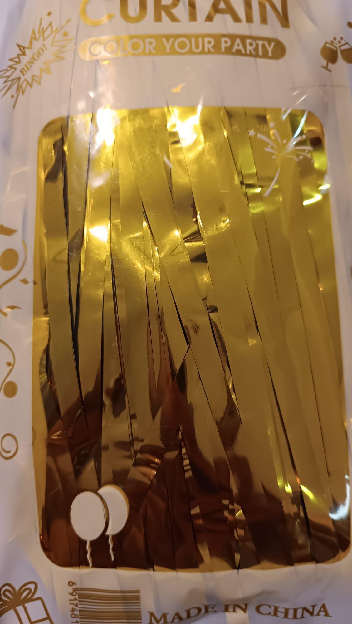 ARKA FON DUVAR PÜSKÜLÜ GOLD