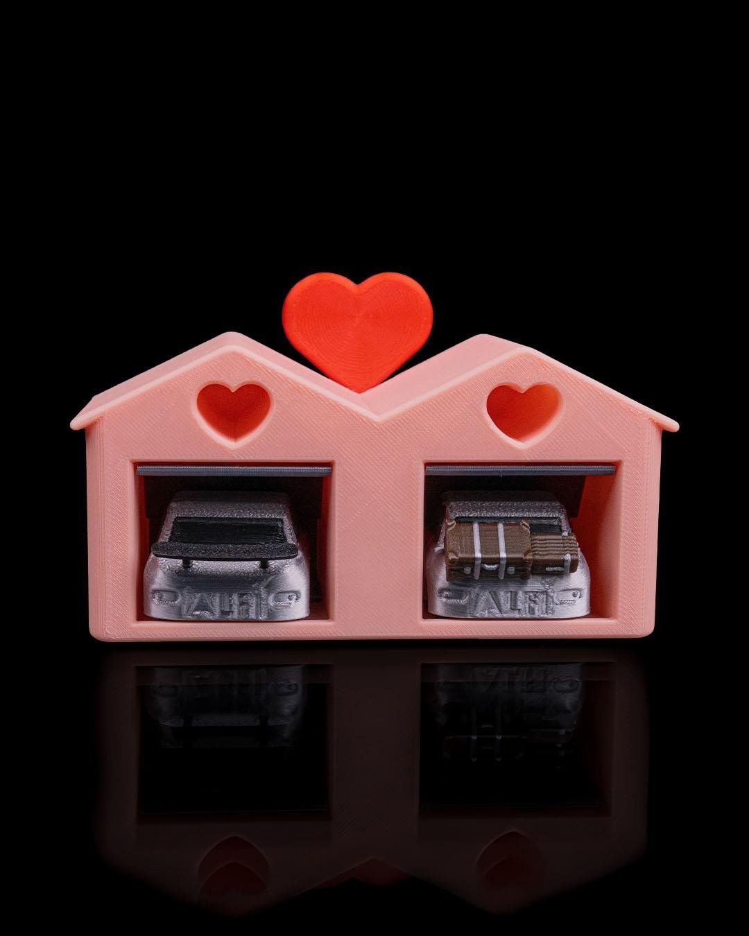 Aşk Garajı Anahtarlık & Uzaktan Kumanda Tutucu – Love Garage Keychain & Remote Holder