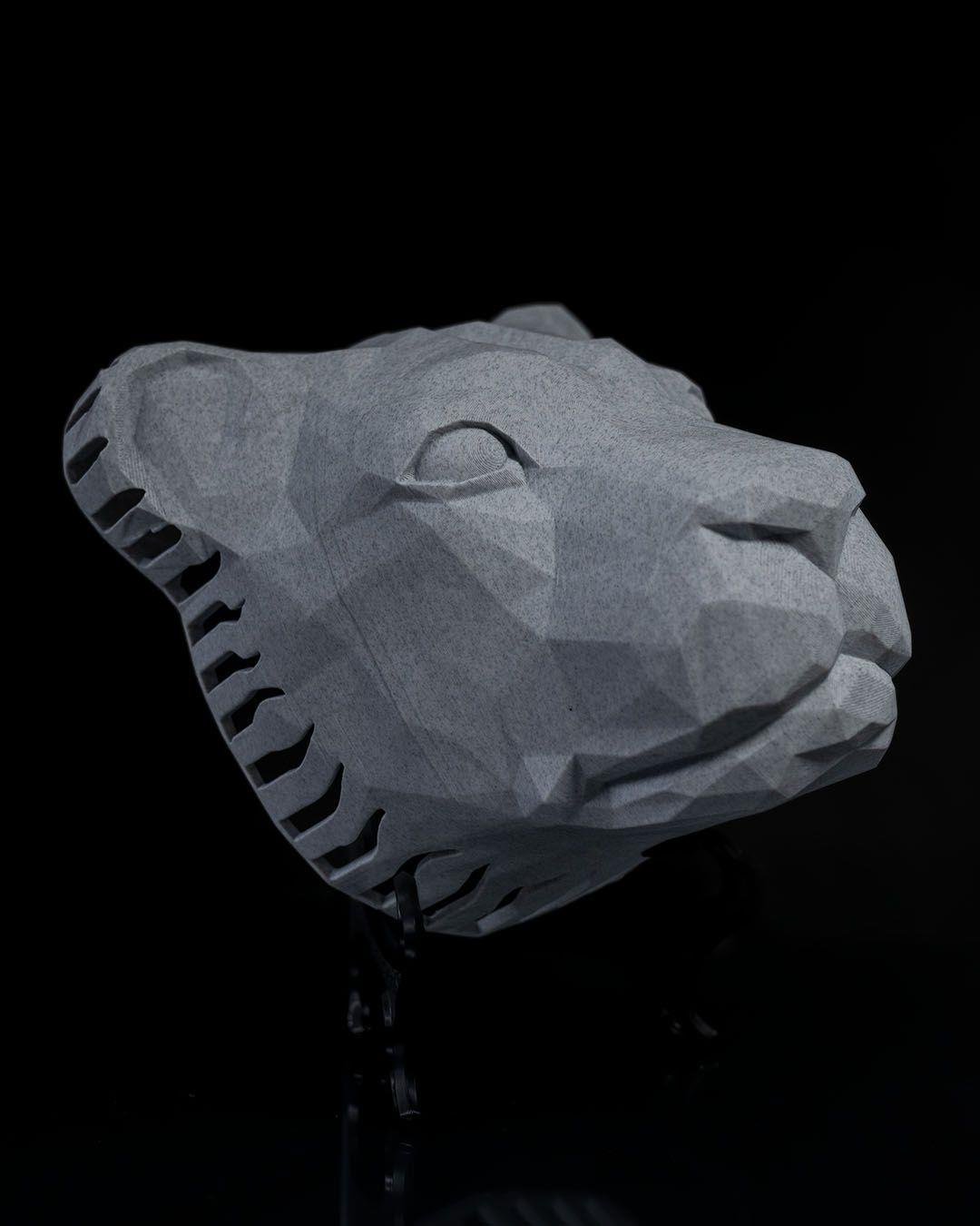 Aslan Başı Duvar Lambası – LED Aydınlatmalı 3D Duvar Dekoru