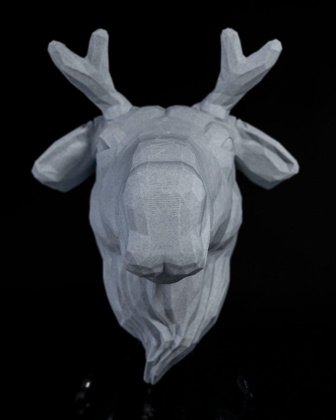 Geyik Figürlü Duvar Lambası – LED Işıklı 3D Duvar Dekoru