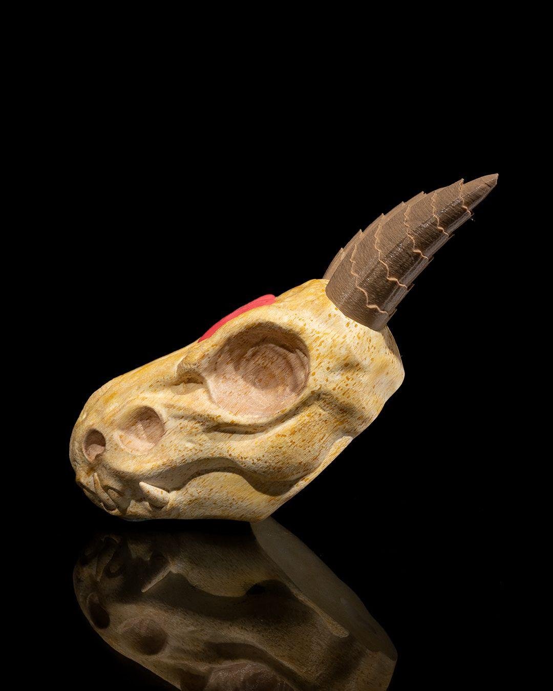 gumus-yavru-ejderha-kafatasi-7b48ef.jpg