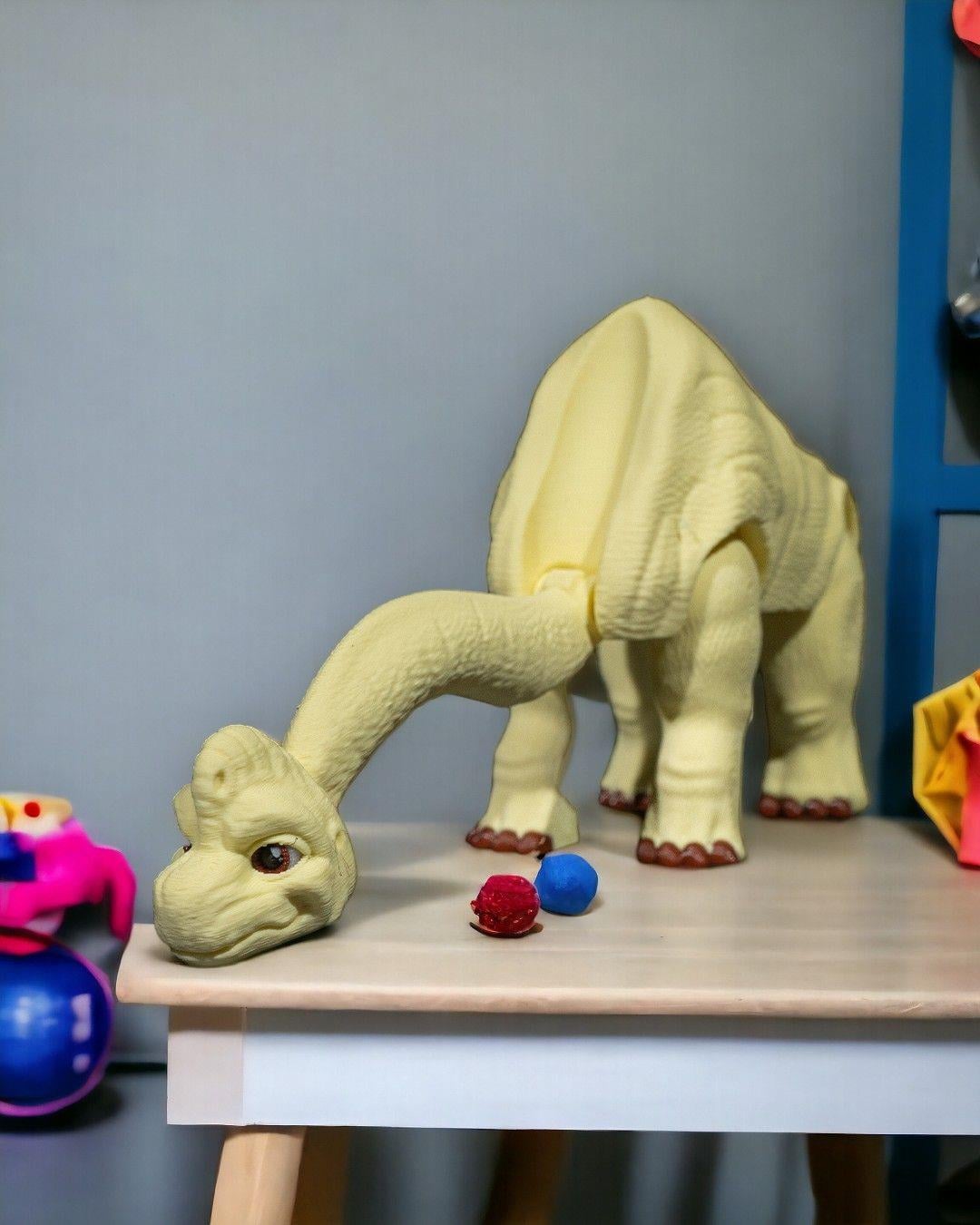 Hareketli Brachiosaurus Figürü
