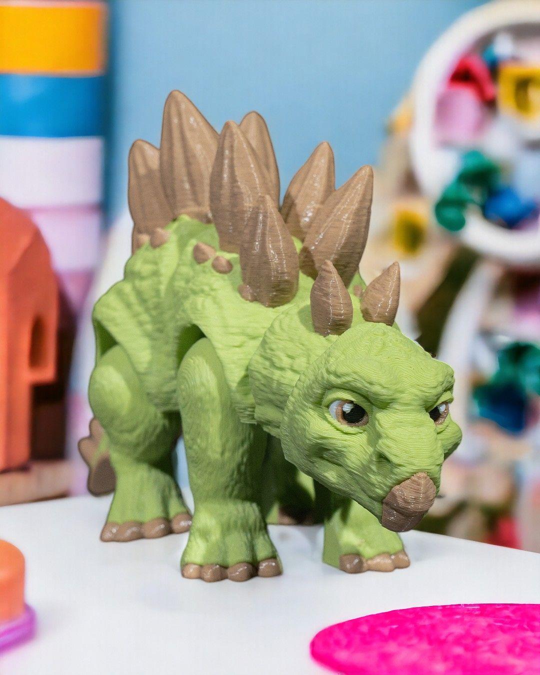 Hareketli Stegosaurus Figürü