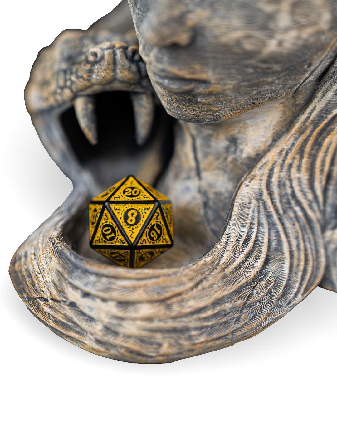 infernal-gambit-can-holder-and-dice-to-db3bb9.jpg