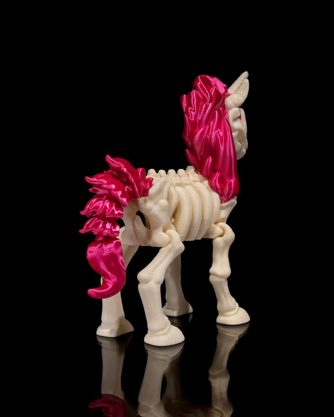 iskelet-unicorn-1-8d36.jpg