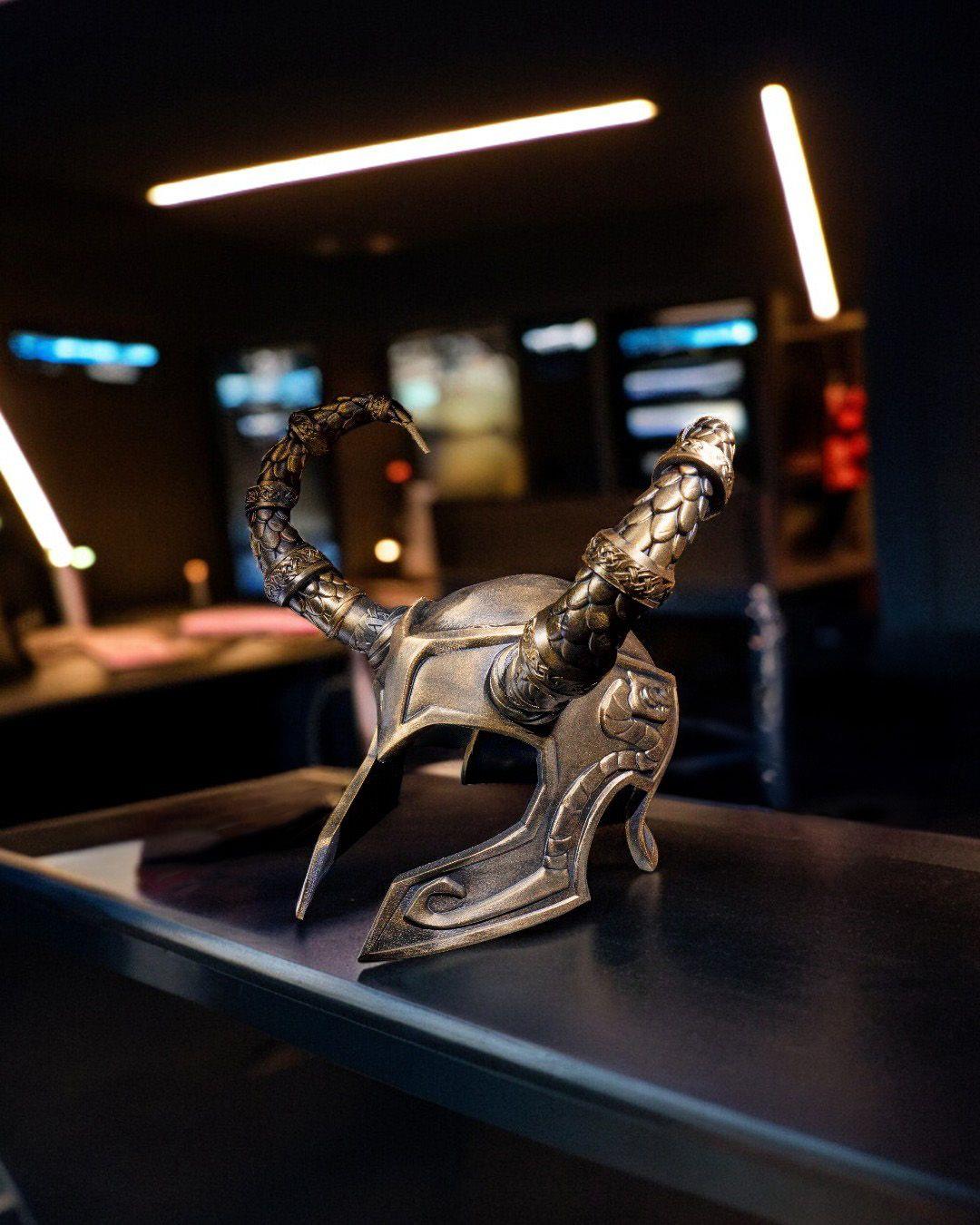 loki-nin-migferi-c371-b.jpg