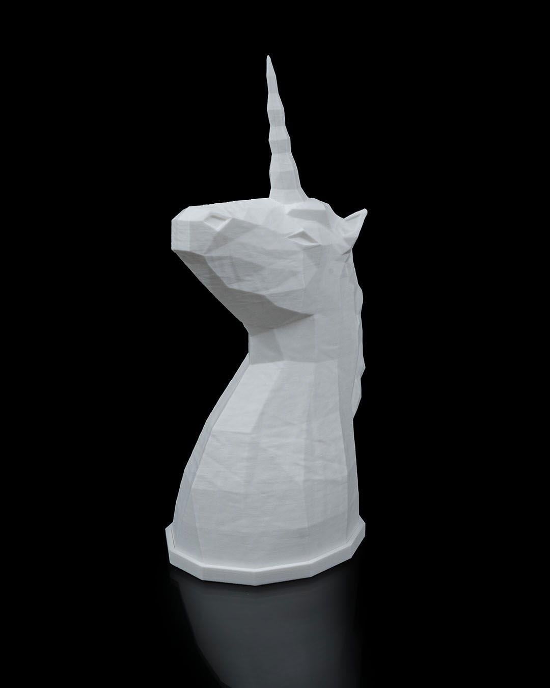 low-poly-unicorn-masa-lambasi-10-ba4.jpg