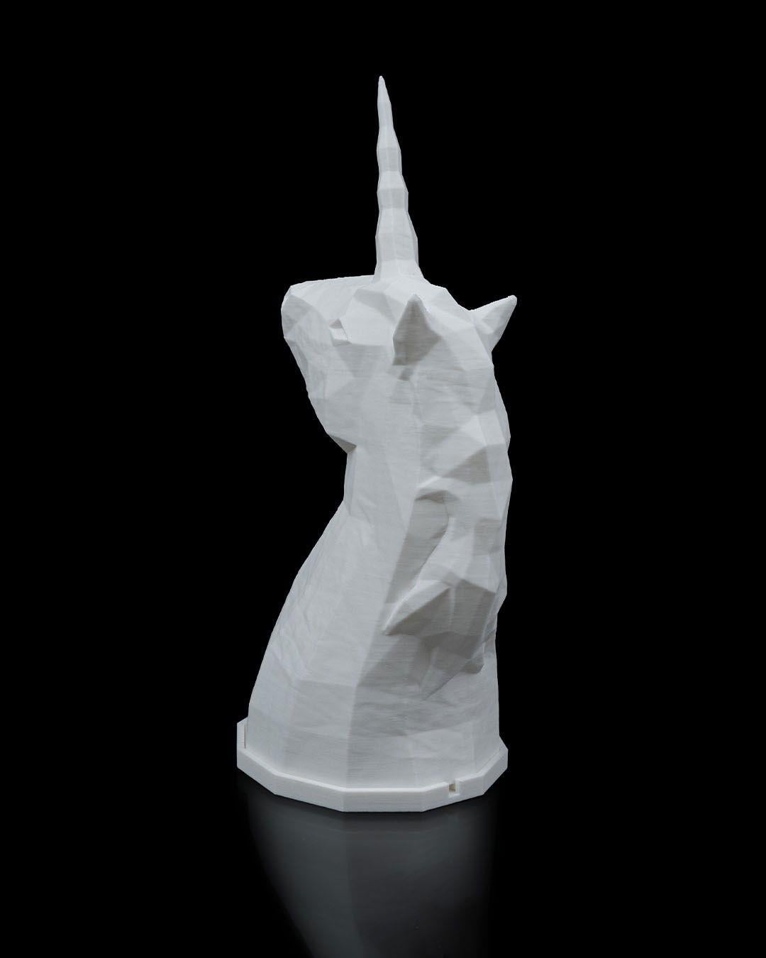 low-poly-unicorn-masa-lambasi-3-6ba4.jpg
