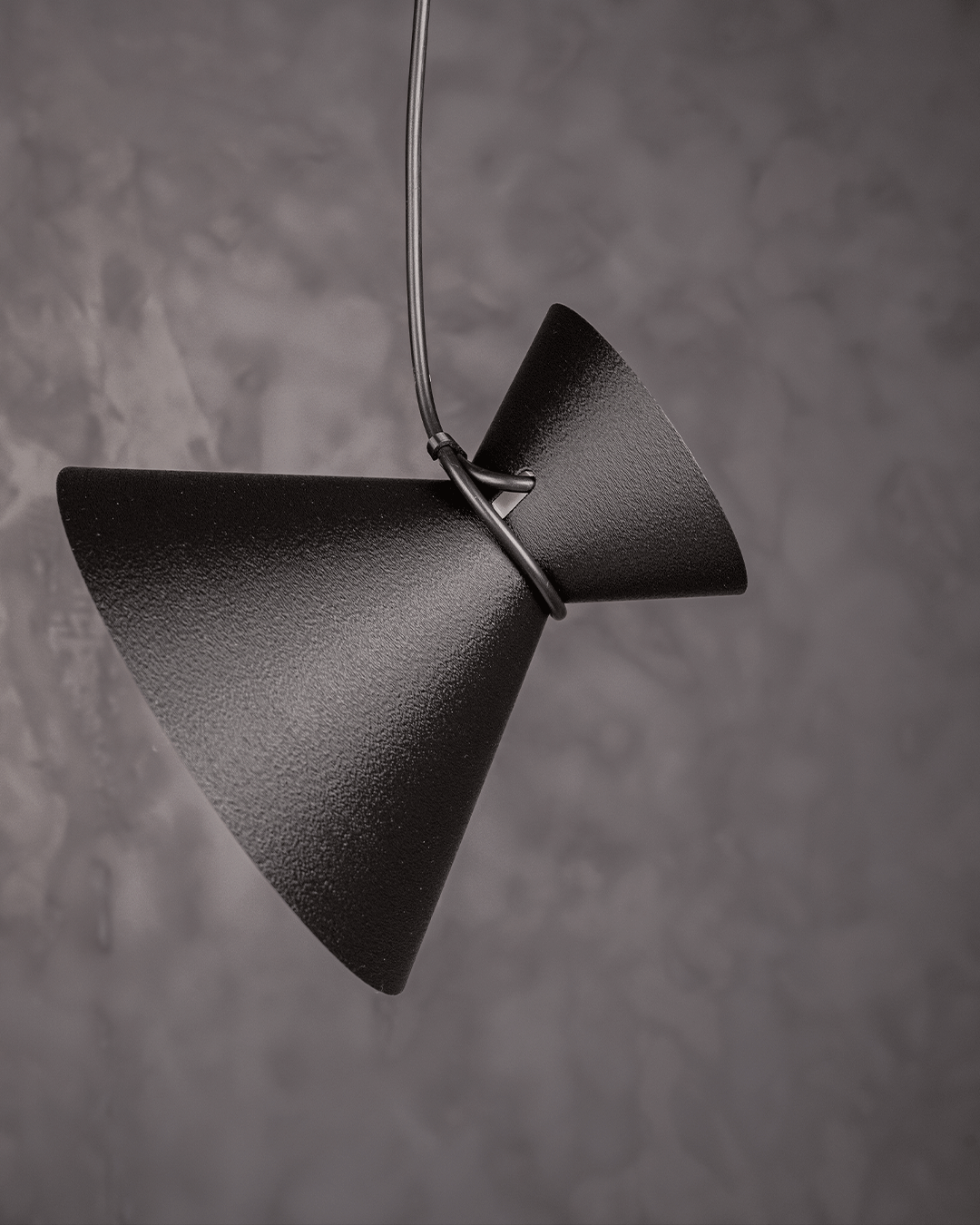 Papyon Sarkıt Lamba - Bow Tie Pendant Light | Modern & Şık Aydınlatma Tasarımı