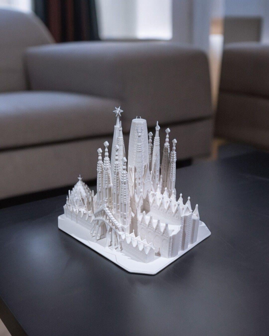 sagrada-familia-maketi-bea90e.jpg