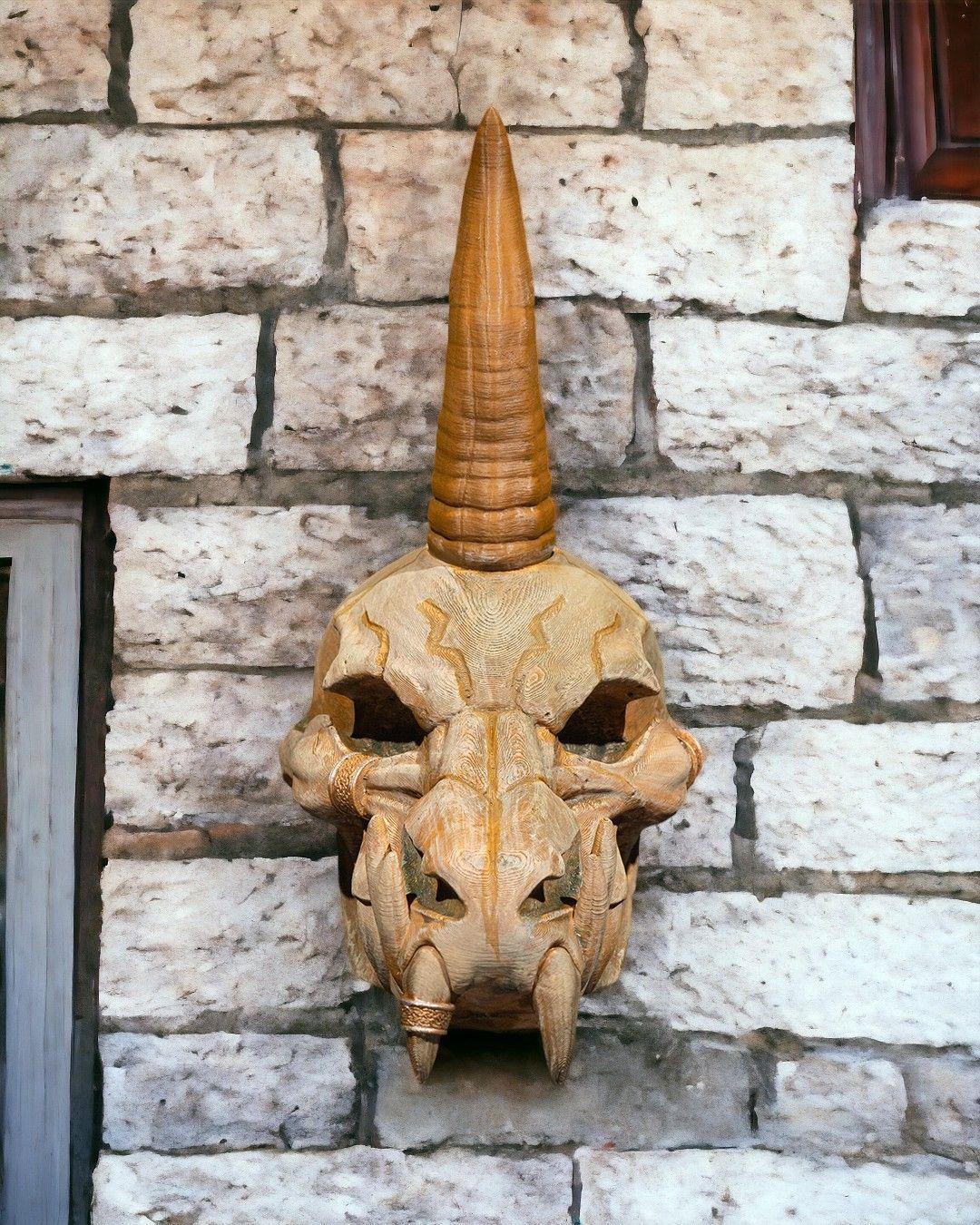 siyah-ejderha-kafatasi-7-8a70.jpg