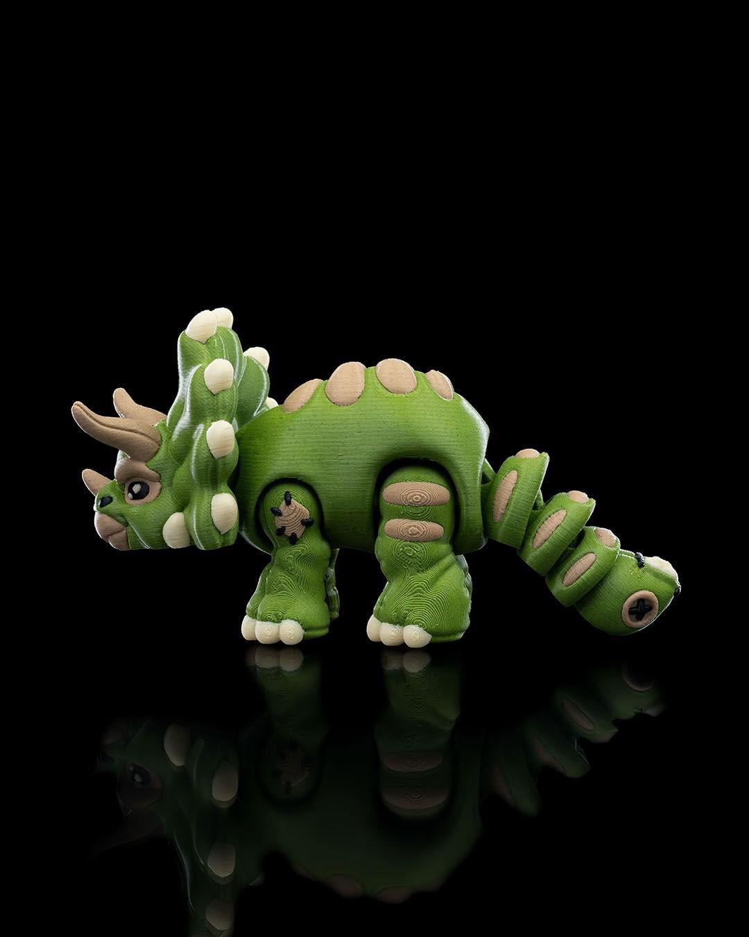 triceratops-pelus-figur--97bcb.jpg