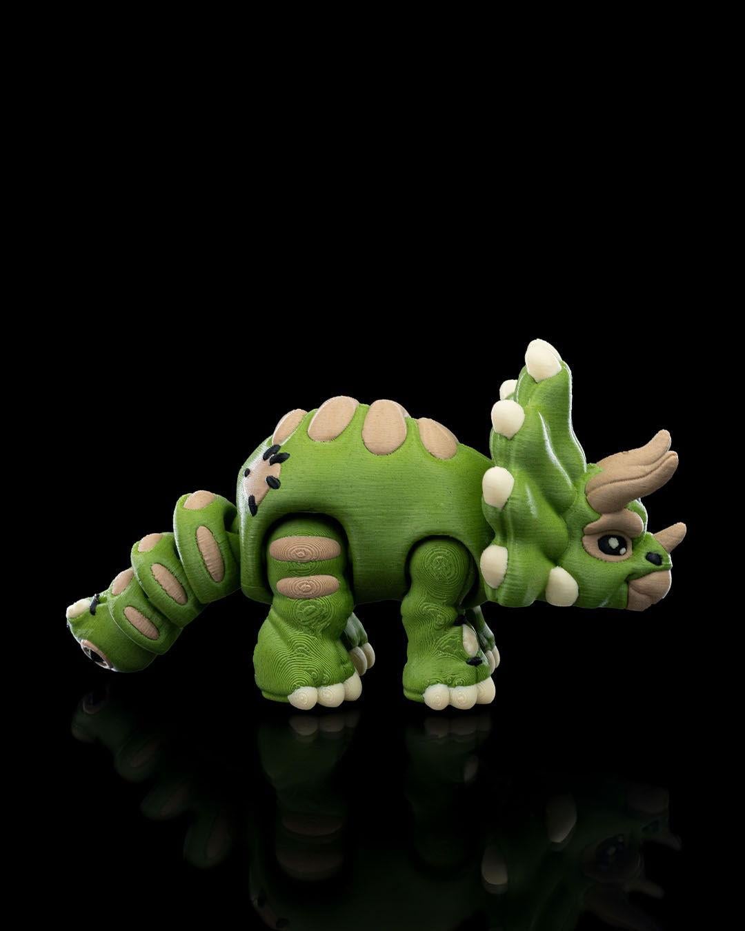 triceratops-pelus-figur-b641-4.jpg
