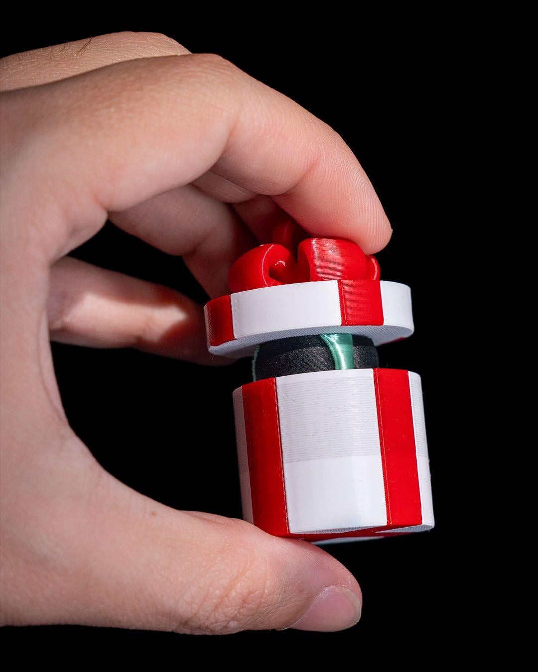 uzayli-surpriz-fidget-anahtarlik-de-b30.jpg