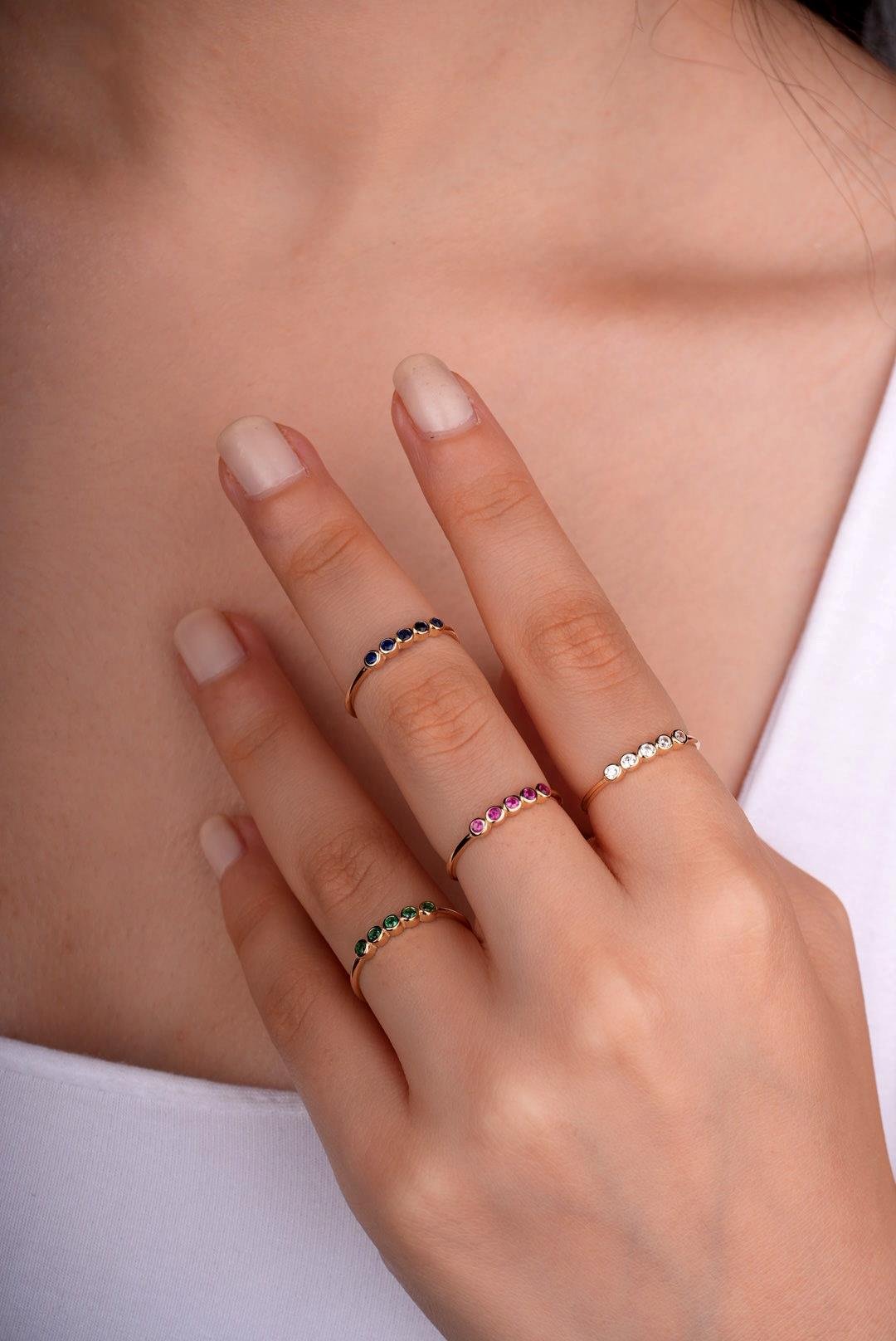 14 Ayar Altın Yeşil Taşlı Minimal Yüzük 