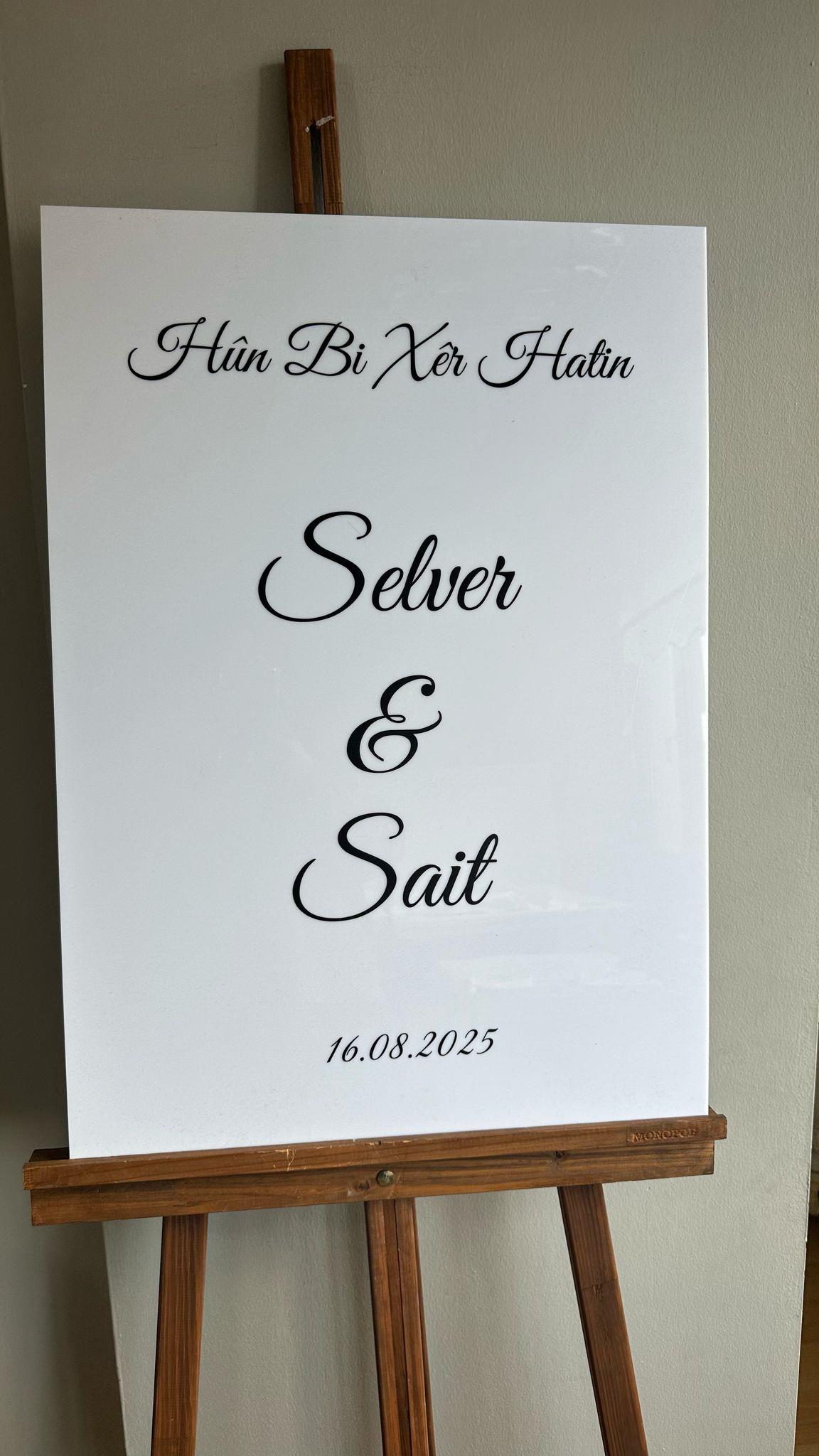 Beyaz pleksi pano 