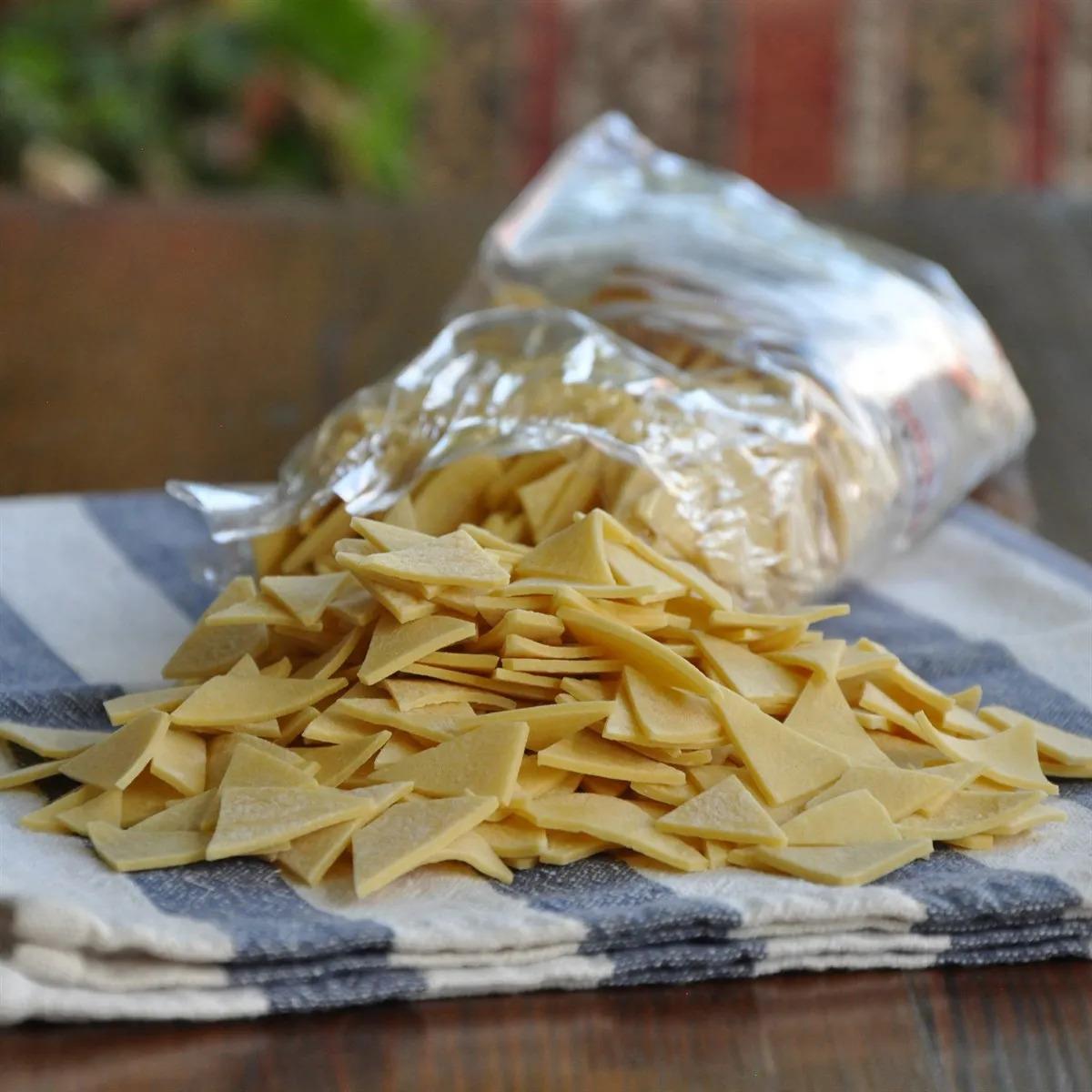 Sade Yumurtalı Üçgen Erişte 1 KG