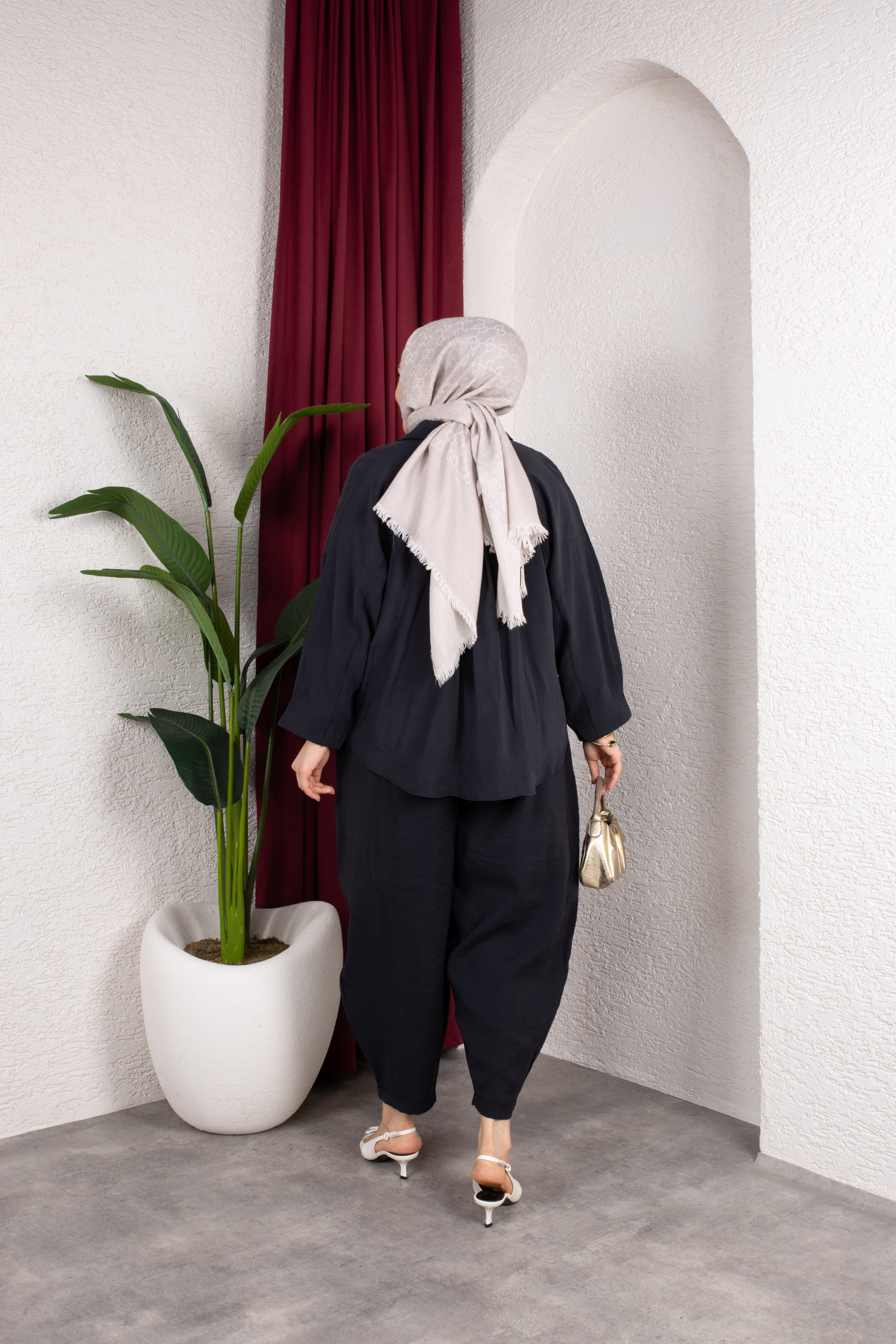 Minima Takım Siyah