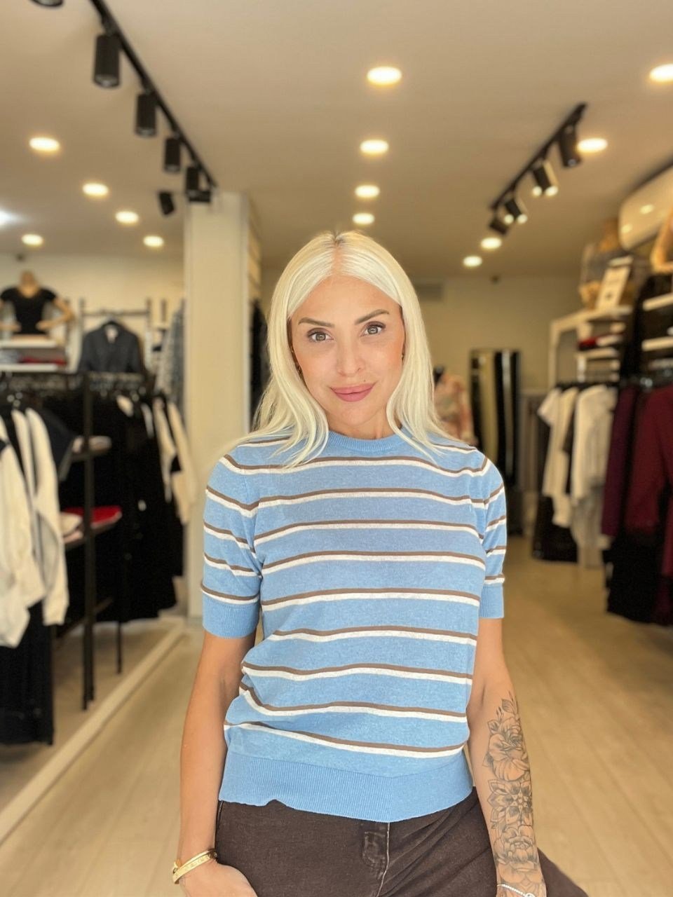 Bebe Mavisi Çizgili Kısa Kollu Keten Bluz