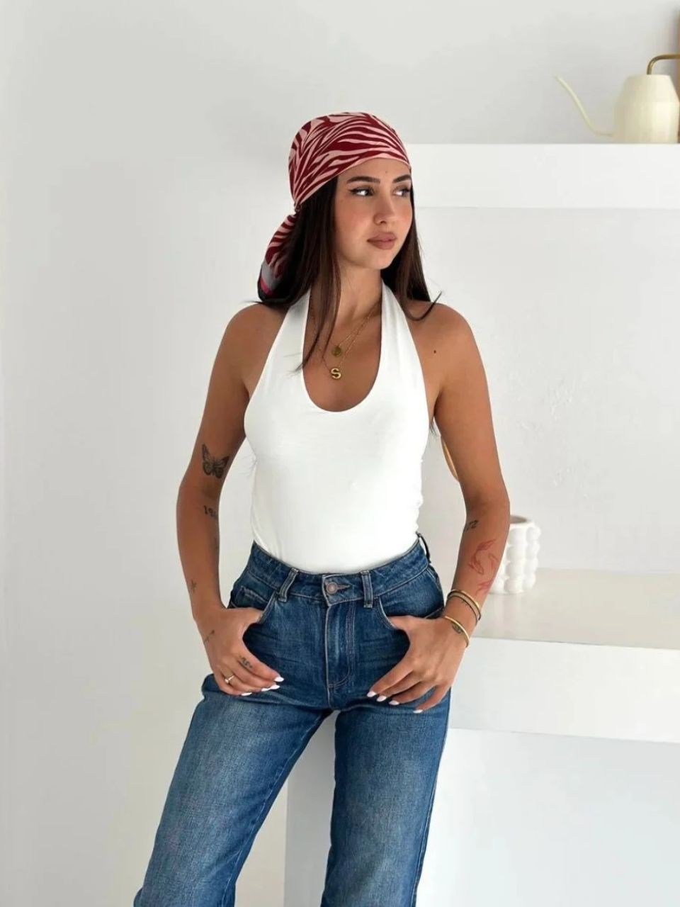 Beyaz Boyundan Geçmeli Crop