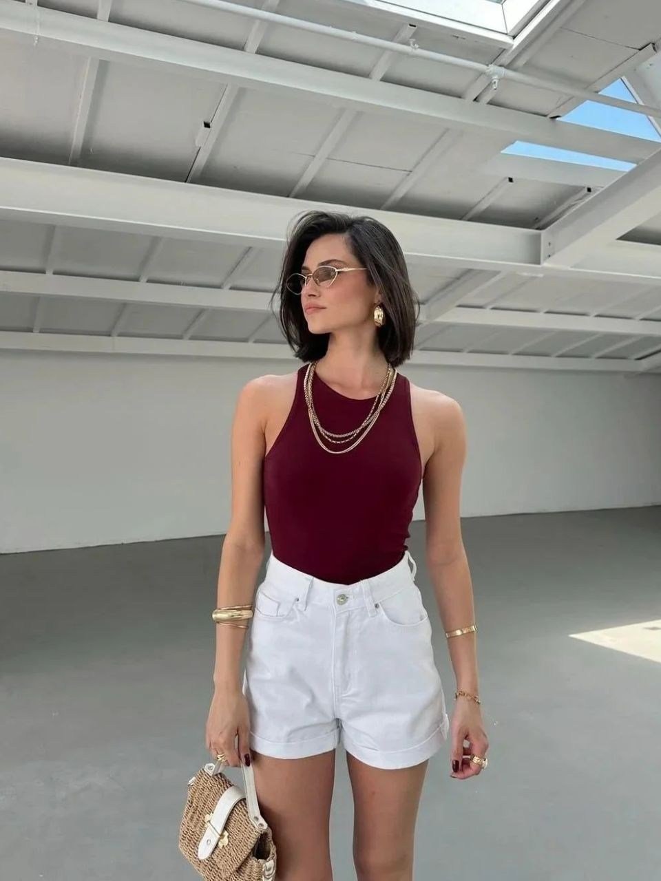 Beyaz Paça Katlamalı Jean Şort