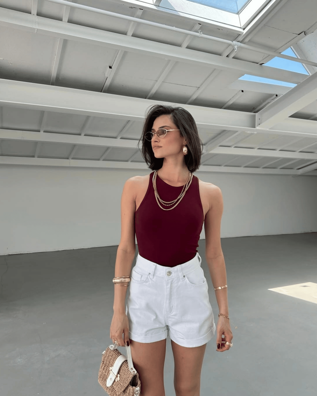 Beyaz Paça Katlamalı Jean Şort