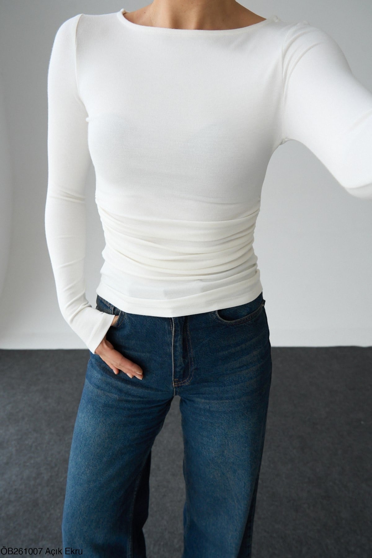 Ekru Kayık Yaka Bluz
