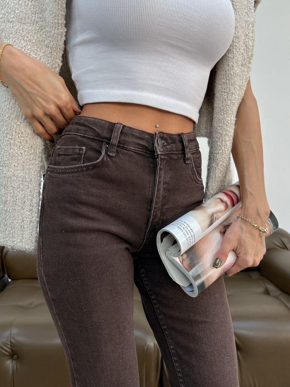 Kahve Taşlanmış Kesik Paçalı Boyfitt Jean Pantolon