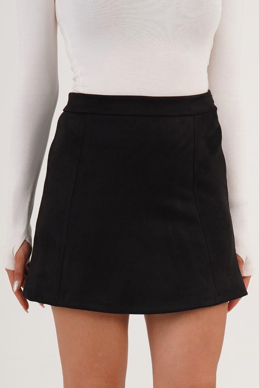 Siyah Çan Model Mini Süet Etek
