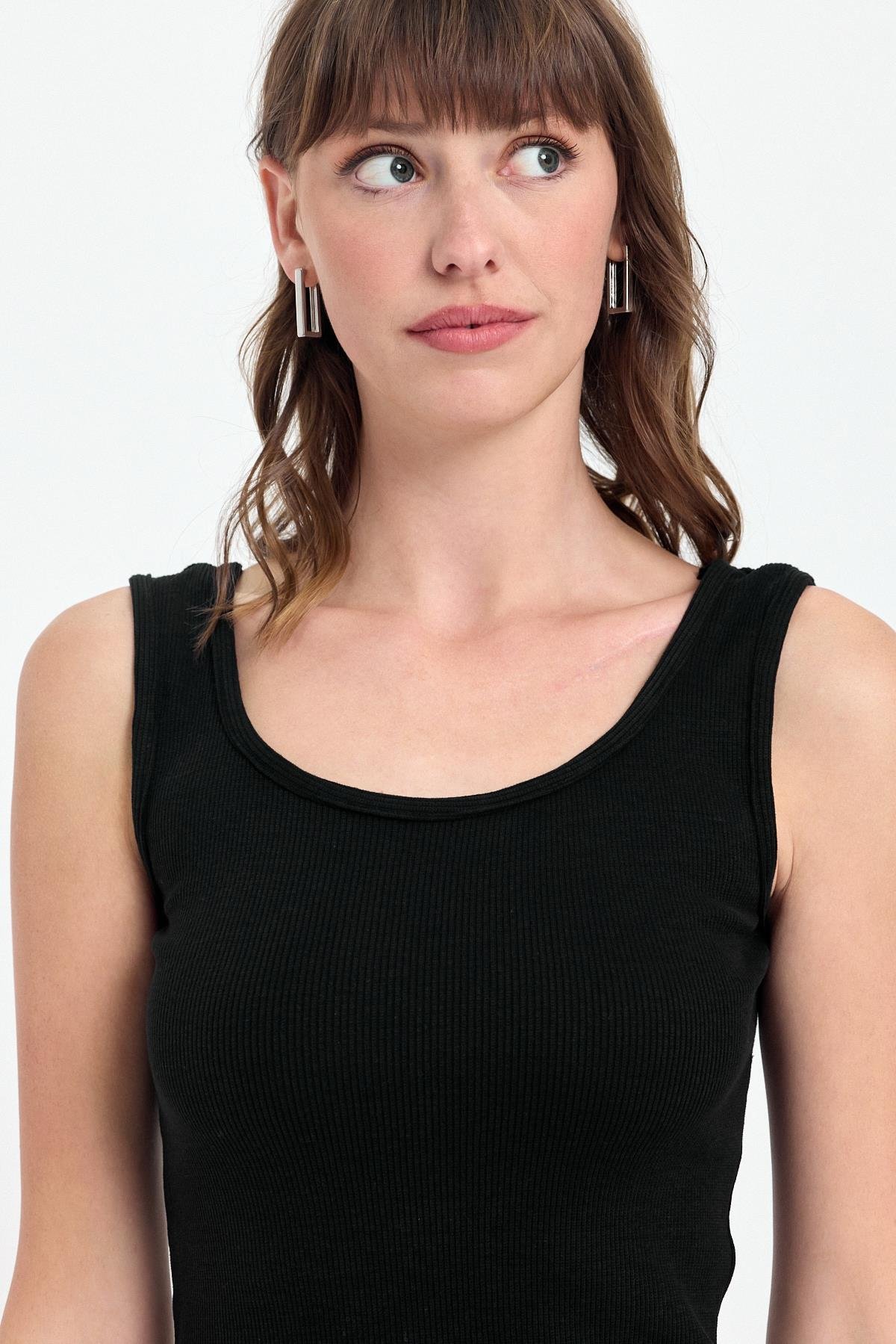 Kadın Mini Bodycon Kolsuz Siyah Elbise