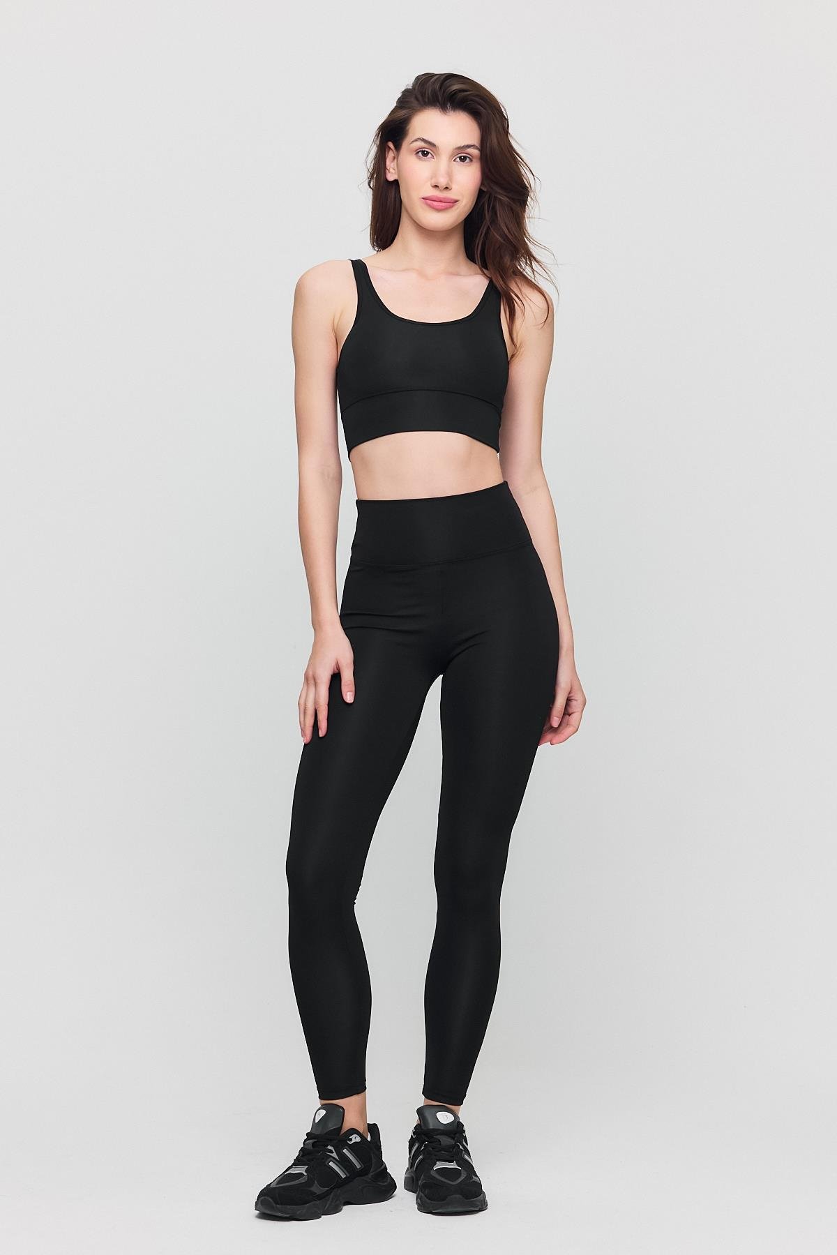 Kadın Toparlayıcı Pedli Siyah Spor Bra