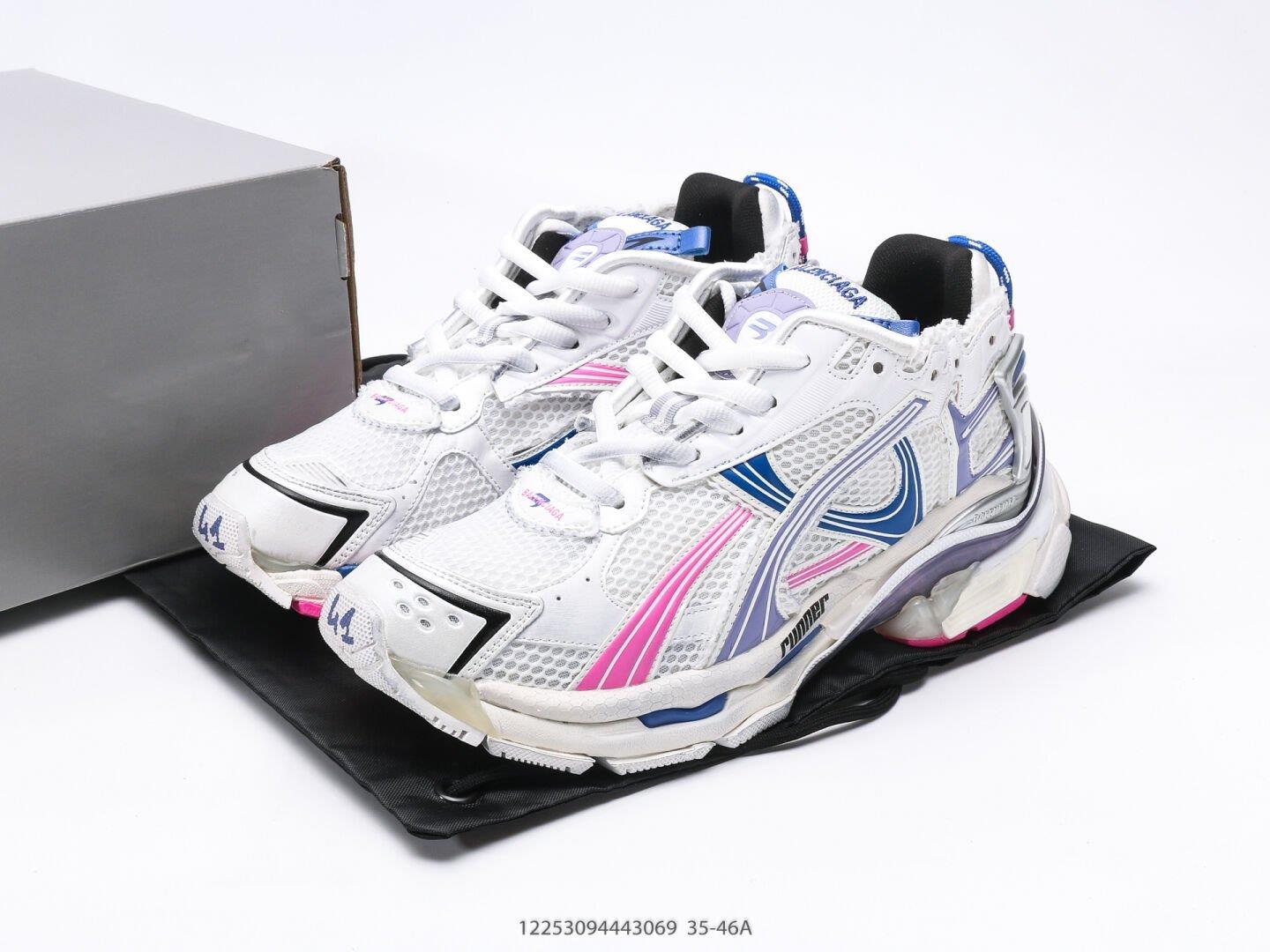 Balenciaga Runner 7.0 Vintage Sneaker White Balenciaga