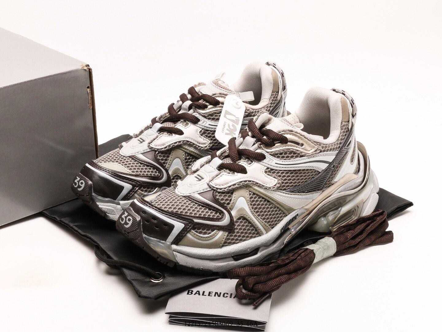 Balenciaga Runner 7.0 – Vintage Distressed Sneakers Balenciaga